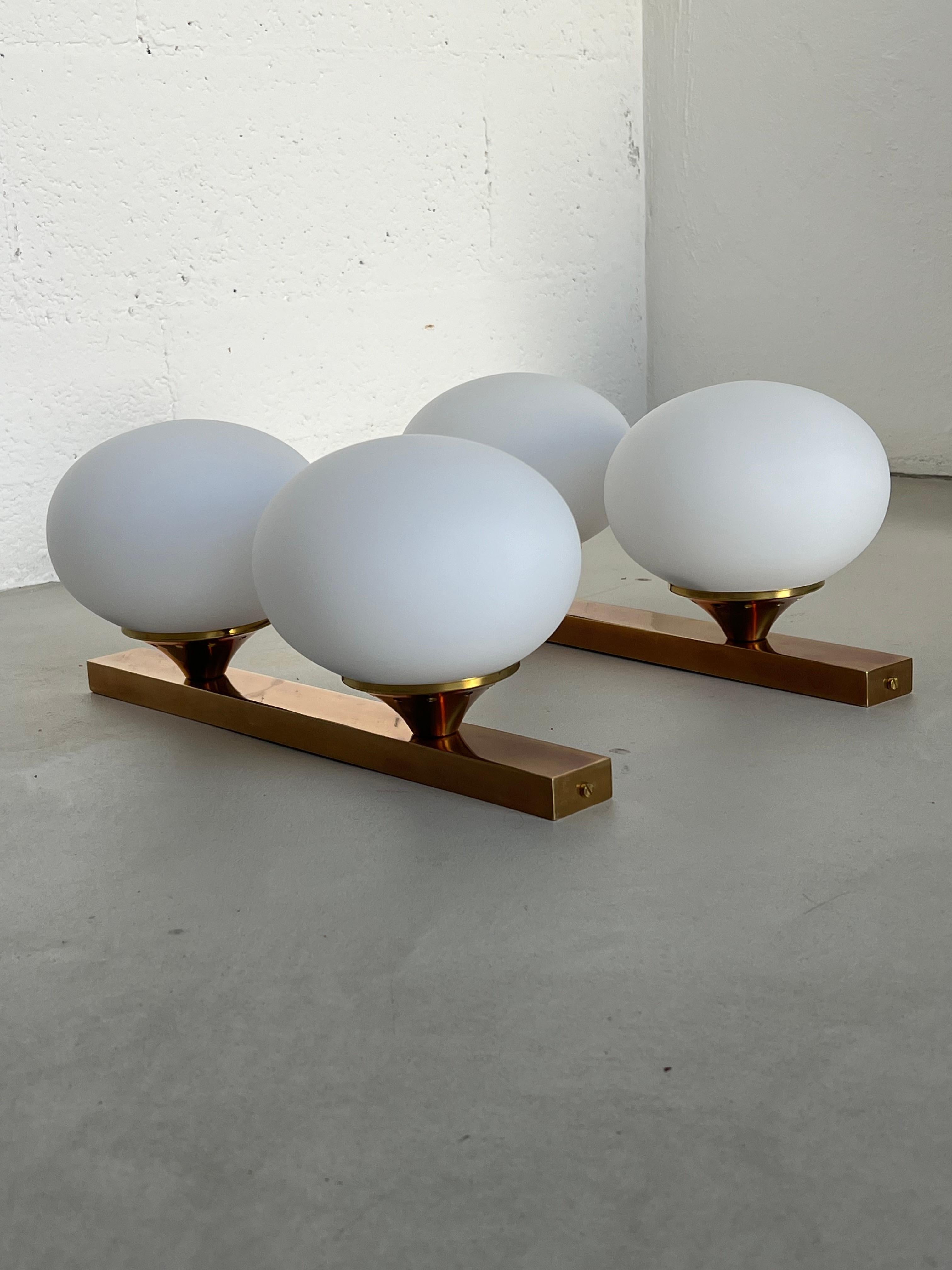 Mid Century modern Italian Applique in  Brass and Opaline Glass , Wall Sconce For Sale 4