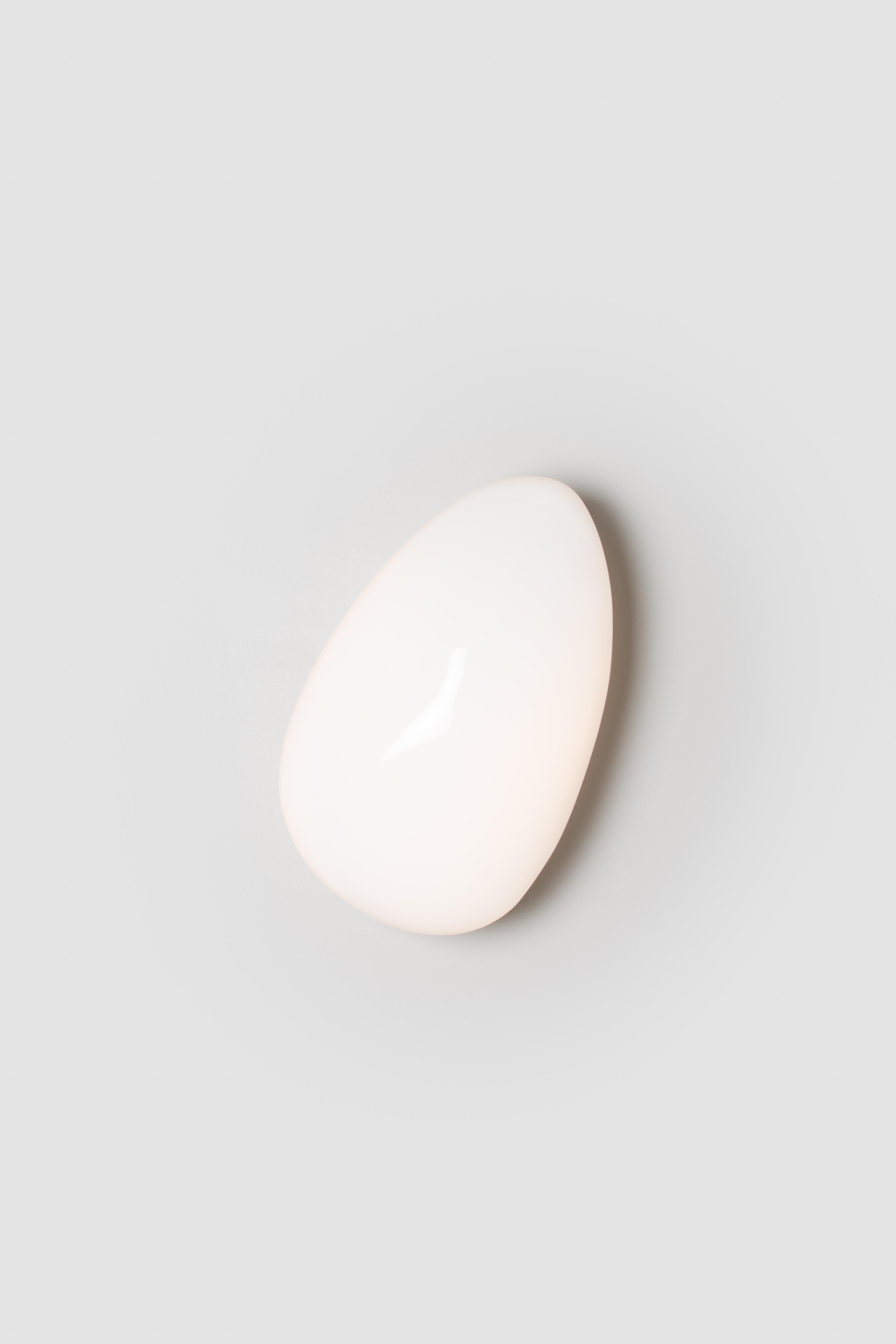 Zeitgenössische Wandleuchte „Pebble“ von ANDlight, Form B, Weiß im Angebot 3