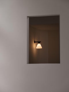 Contemporary Wall Lamp 'Probe' by AGO