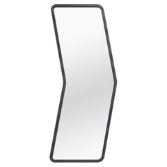 Espejo de pared contemporáneo 'Flecha 6' by Oitoproducts, Marco gris