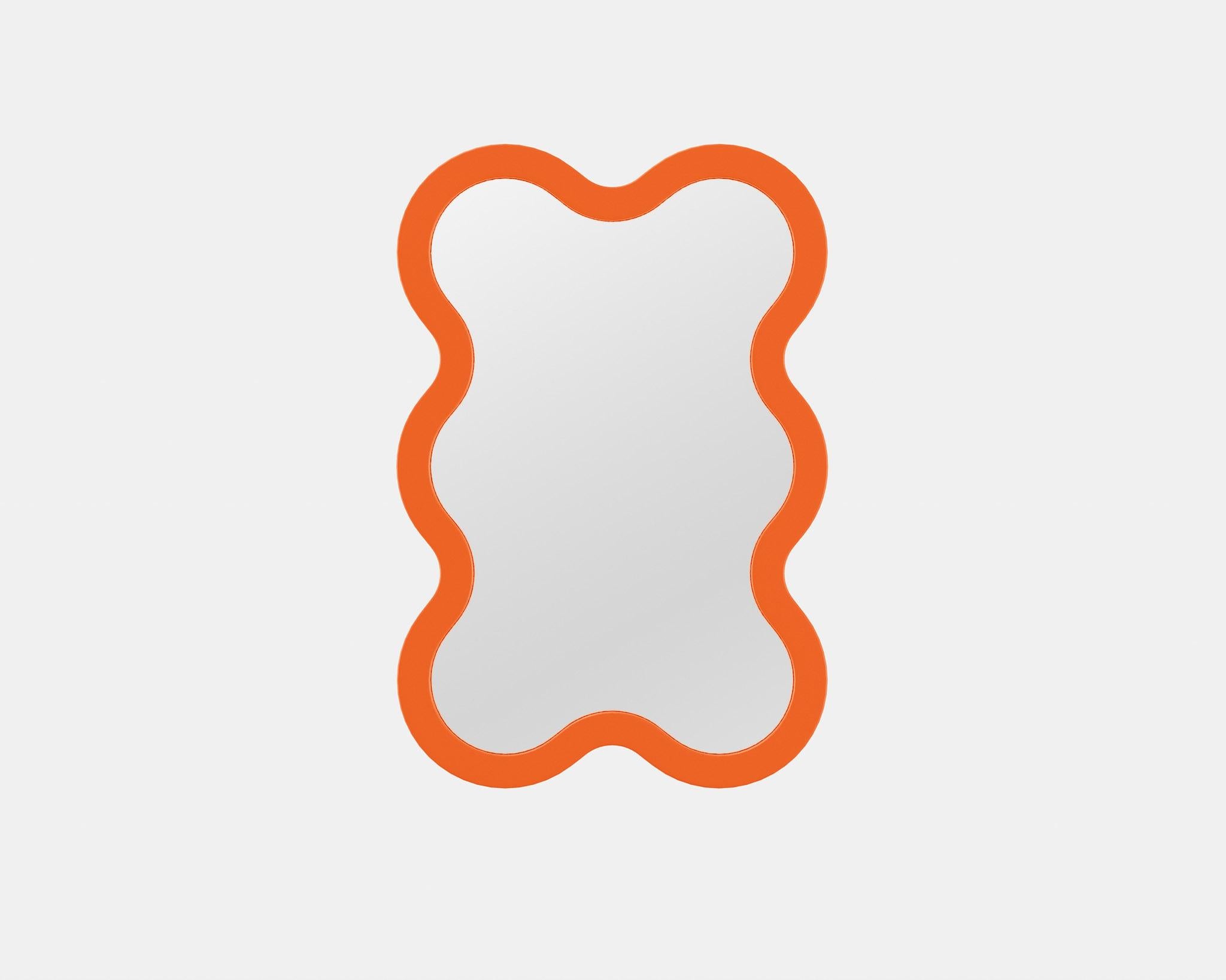Miroir contemporain 'Hvyli 6' par Oitoproducts
Orange Ref Color RAL 2017

Dimensions :
L 52 cm x H 77 cm x P 4 cm
L 20,5 in x H 30,3 in x D 1,3 in

MATERIAL : Peinture écologique à l'eau MDF, miroir en verre argenté, pieds en caoutchouc spécial.

À