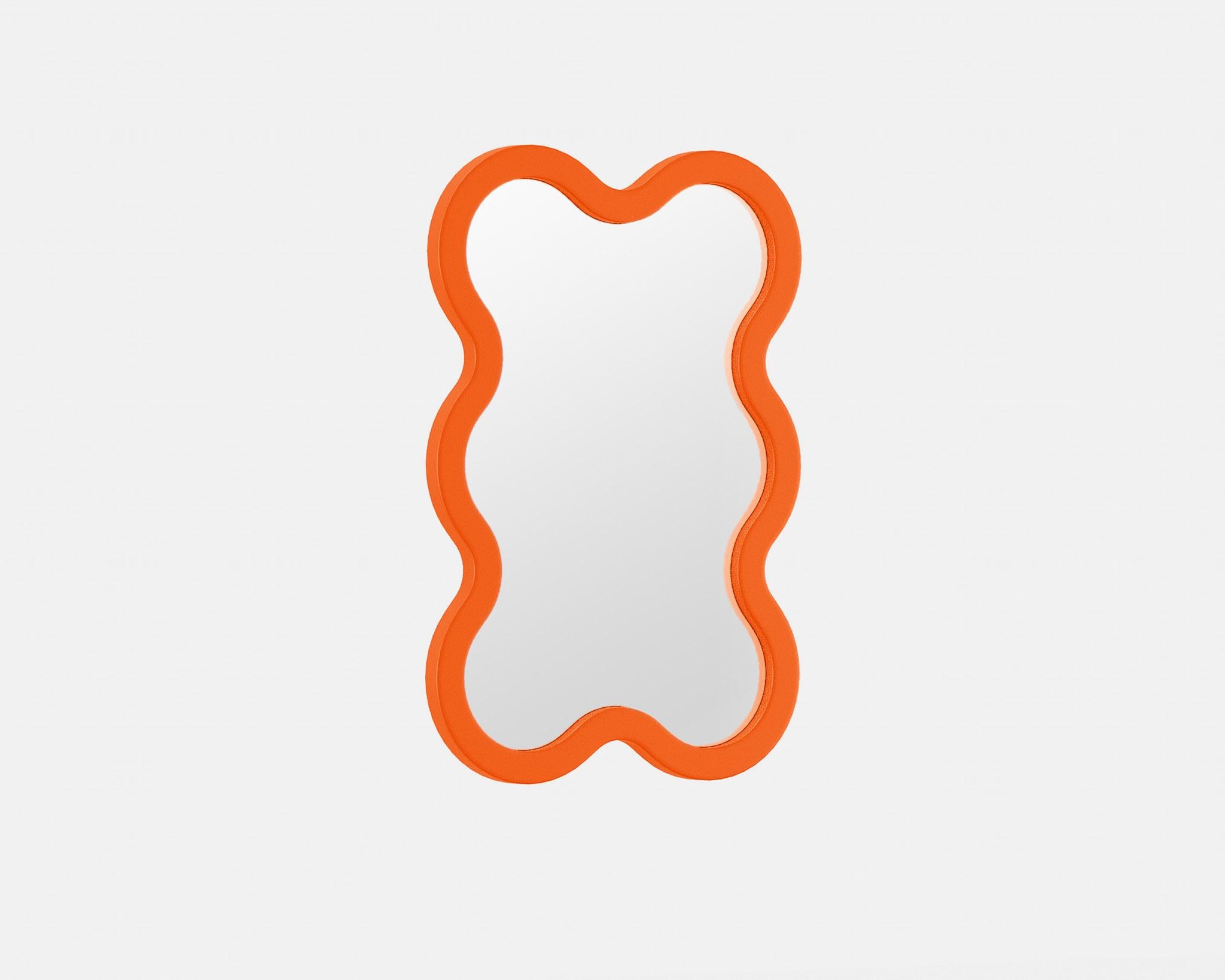 Organique Miroir mural contemporain 'Hvyli 6' par Oitoproducts, cadre orange en vente