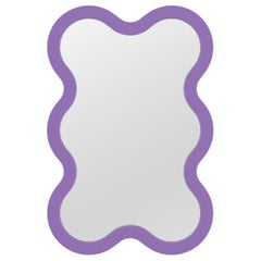 Miroir mural contemporain 'Hvyli 6' par Oitoproducts, cadre violet
