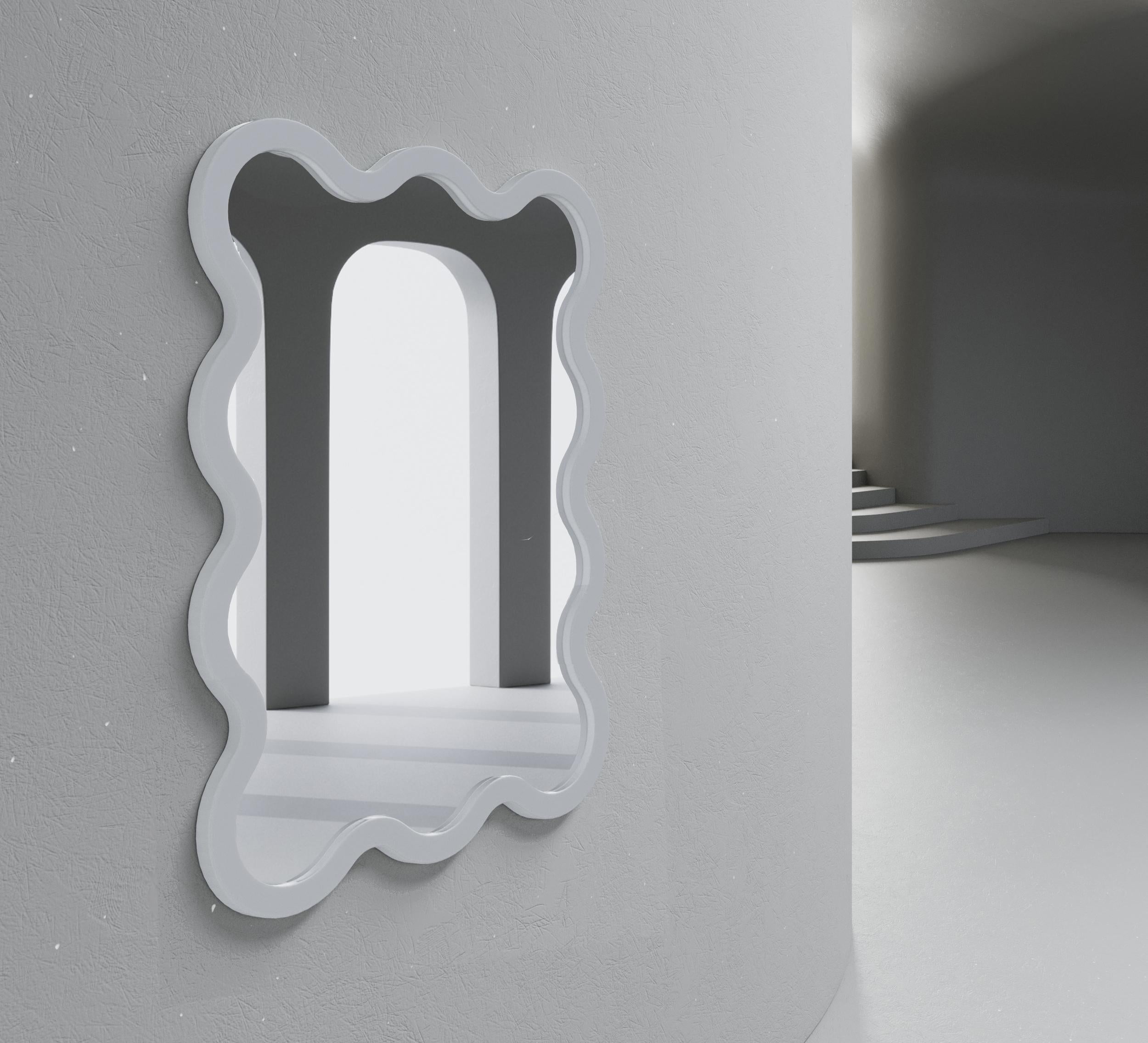 Miroir mural contemporain 'Hvyli 8' (2x4) par Oitoproducts, cadre bleu en vente 1