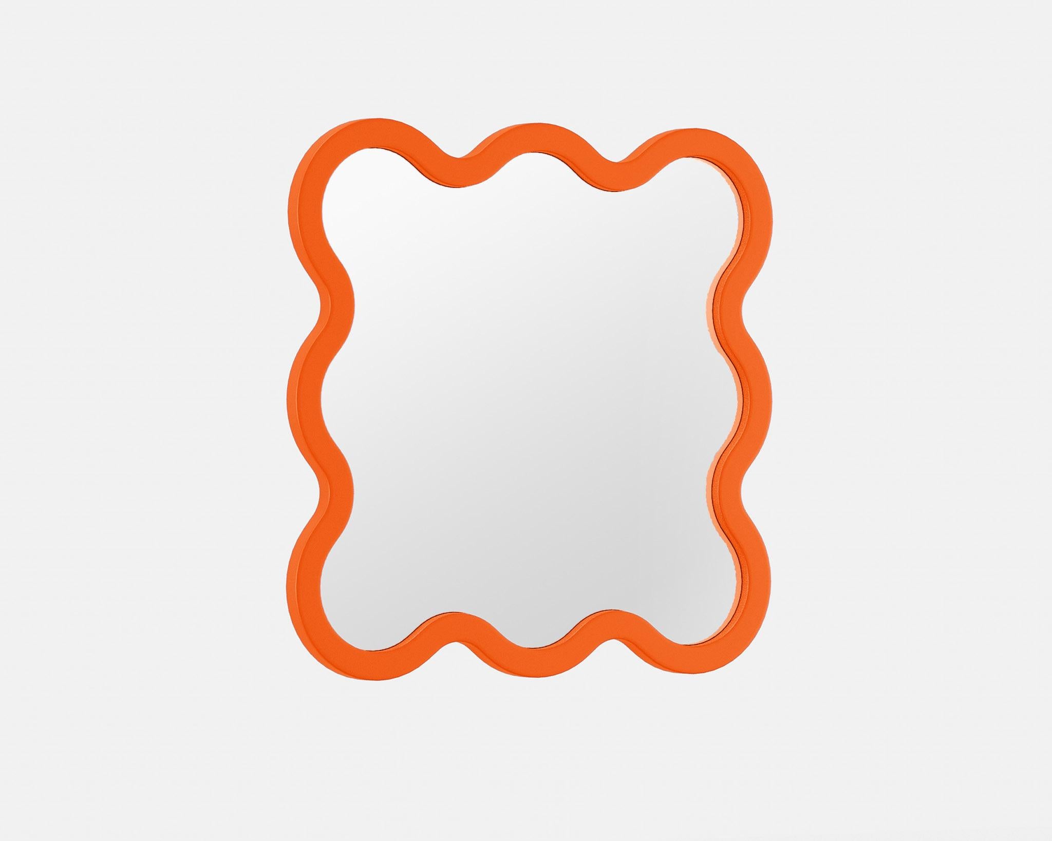 Organique Miroir mural contemporain 'Hvyli 8' par Oitoproducts, cadre orange en vente