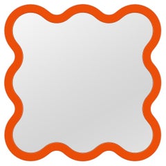 Espejo de pared contemporáneo 'Hvyli 8' by Oitoproducts, Marco naranja