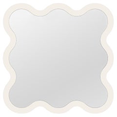 Espejo de pared contemporáneo 'Hvyli 8' by Oitoproducts, Marco blanco