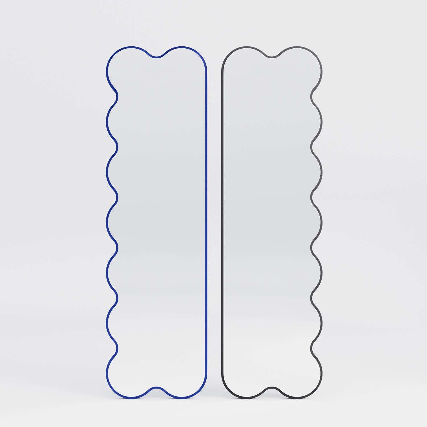 Miroir mural contemporain 'Hvyli Q 9' par Oitoproducts, cadre bleu en vente 7