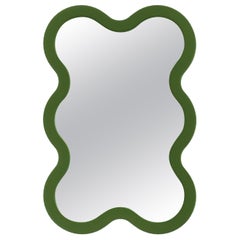 Zeitgenössischer Wandspiegel „Hyvli 6“ von Oitoproducts, grüner Rahmen