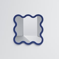 Espejo de Pared Contemporáneo 'Hvyli 8' by Oitoproducts, Marco Rojo Oscuro