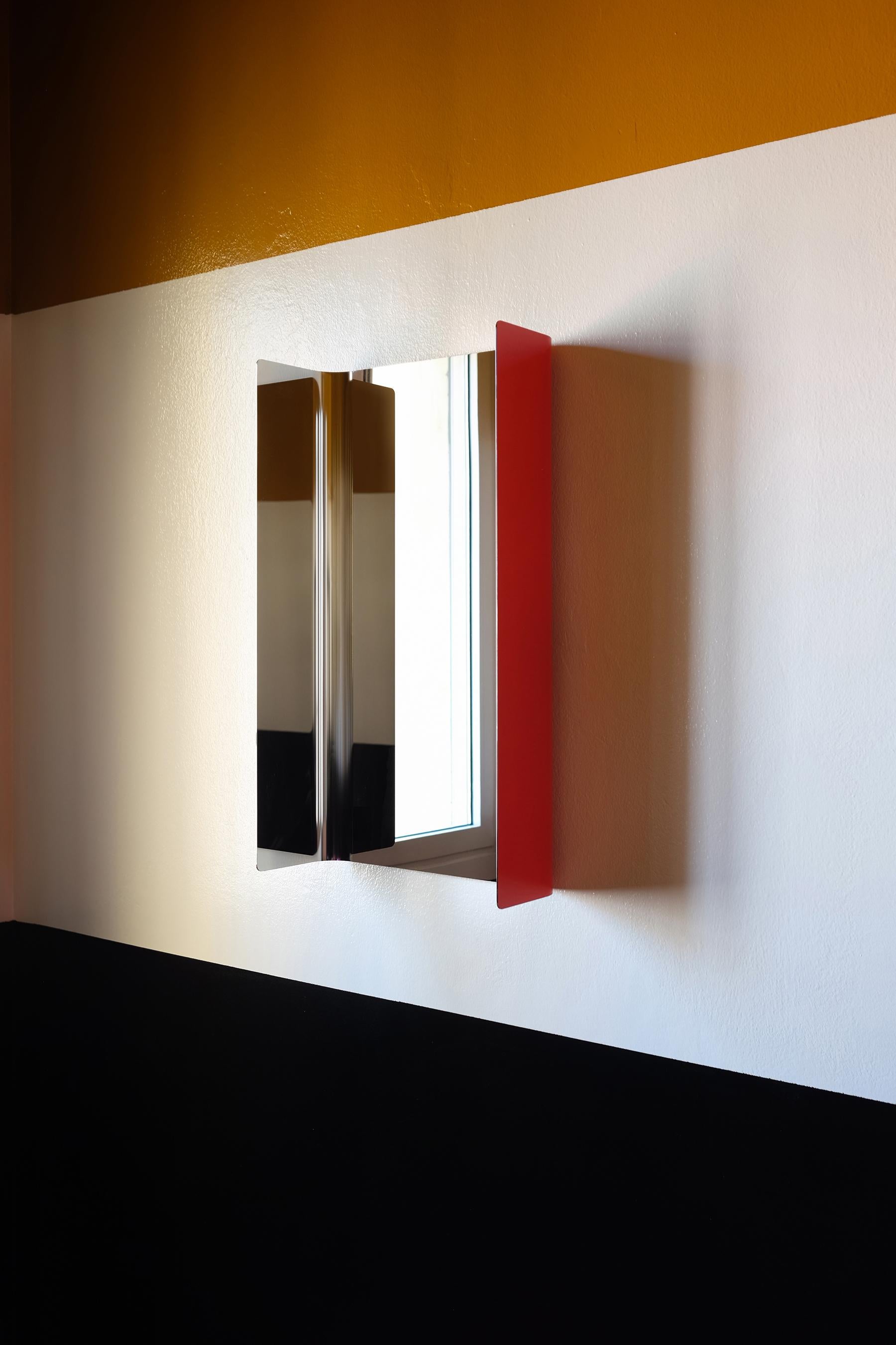 Contemporary Wall Mirror Lacquered Steel Metal In New Condition For Sale In Milan, IT