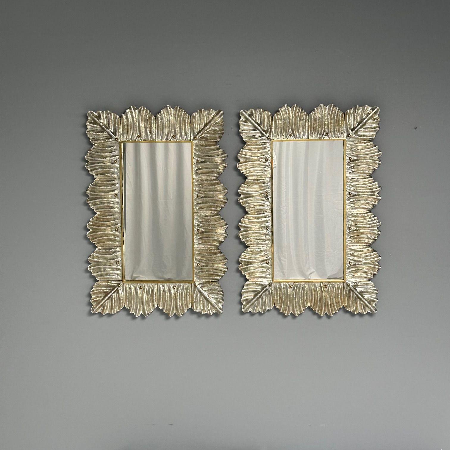 Contemporary, Wall Mirrors, Leaf Motif, Murano Glass, Silver Gilt, Italy, 2023 Bon état - En vente à Stamford, CT
