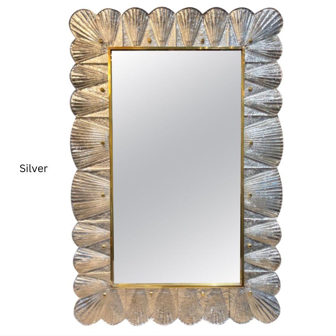 Contemporary, Wall Mirrors, Scallop Motif, Murano Glass, Gold Gilt, Italy, 2023 en vente 8