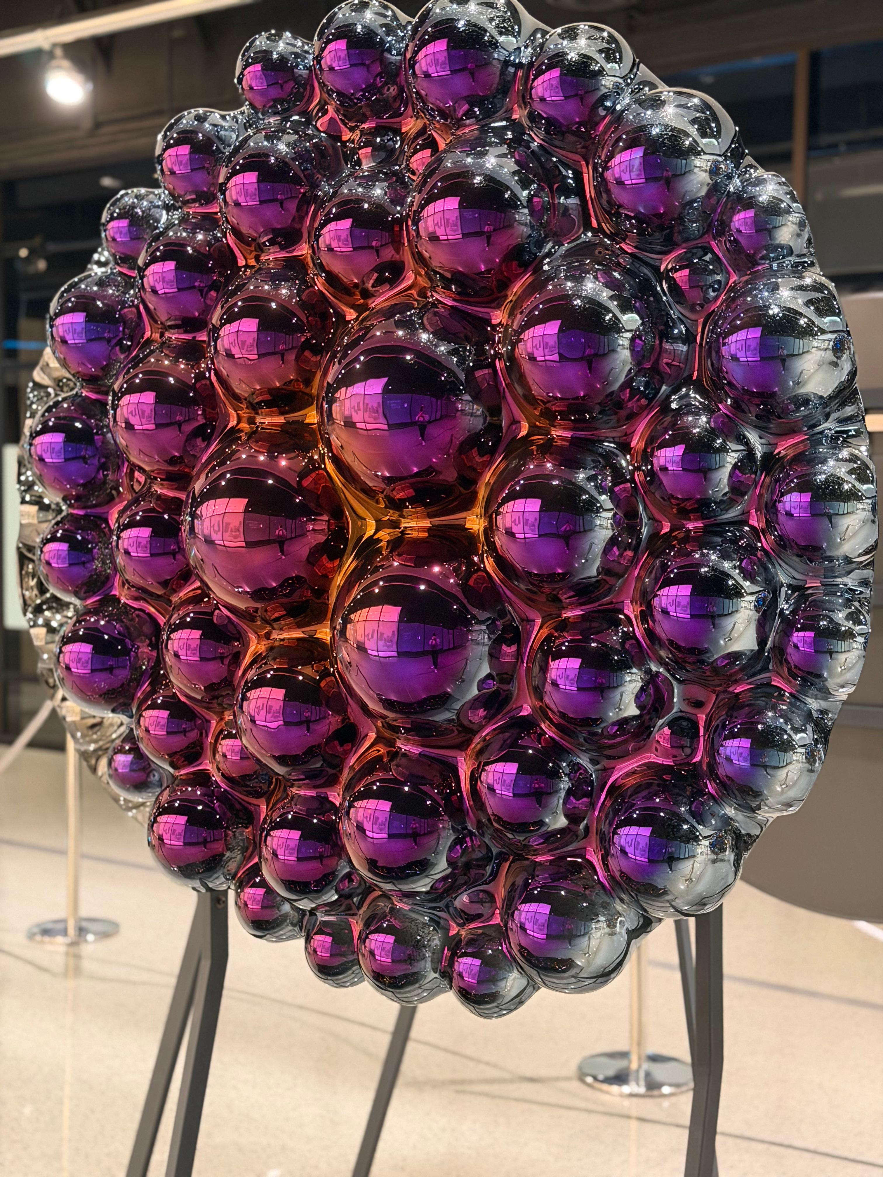 Zeitgenössische Wandskulptur Bubbles Lila (Ukrainisch) im Angebot