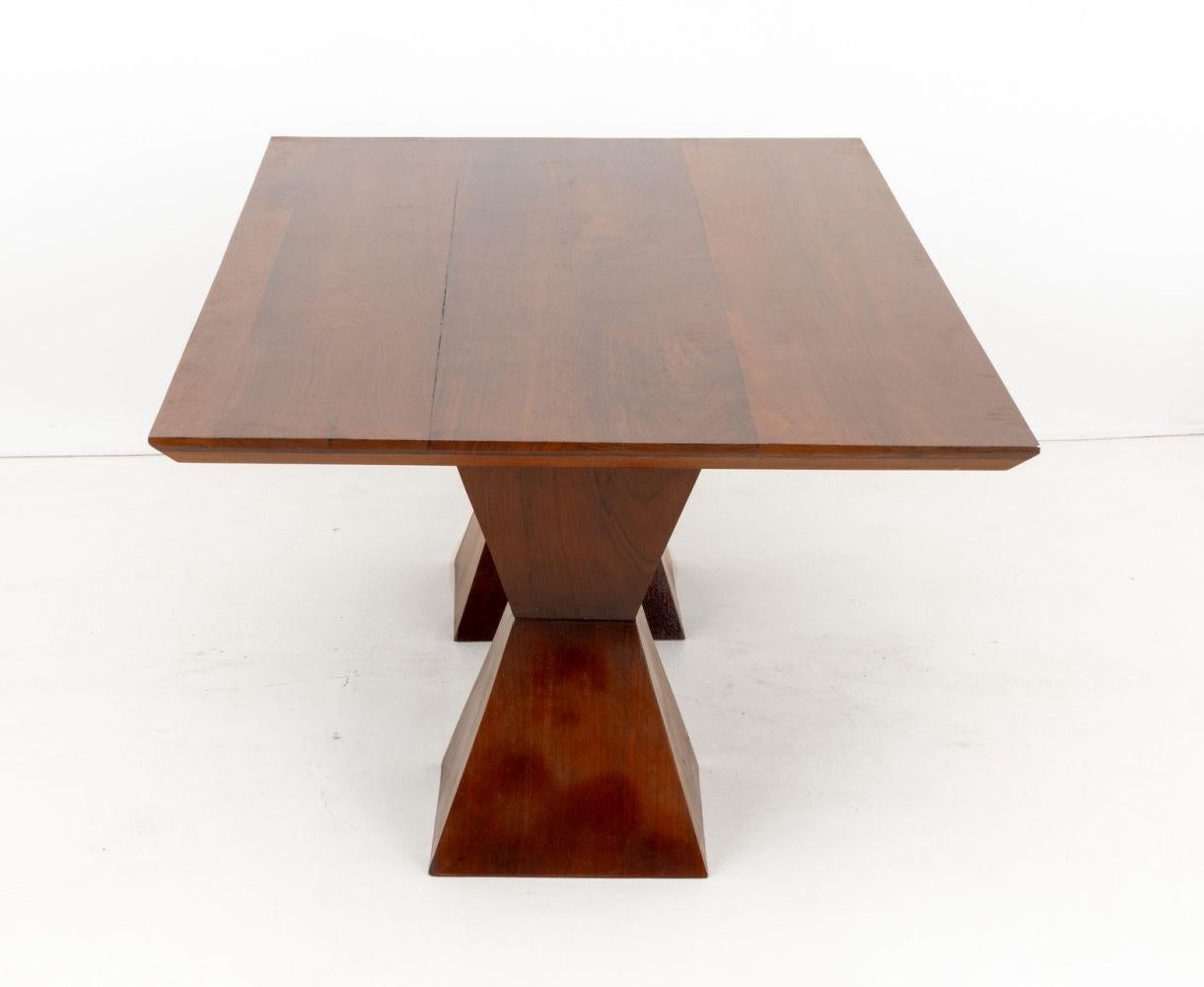 Noyer Table de salle à manger contemporaine à double piédestal en noyer en vente