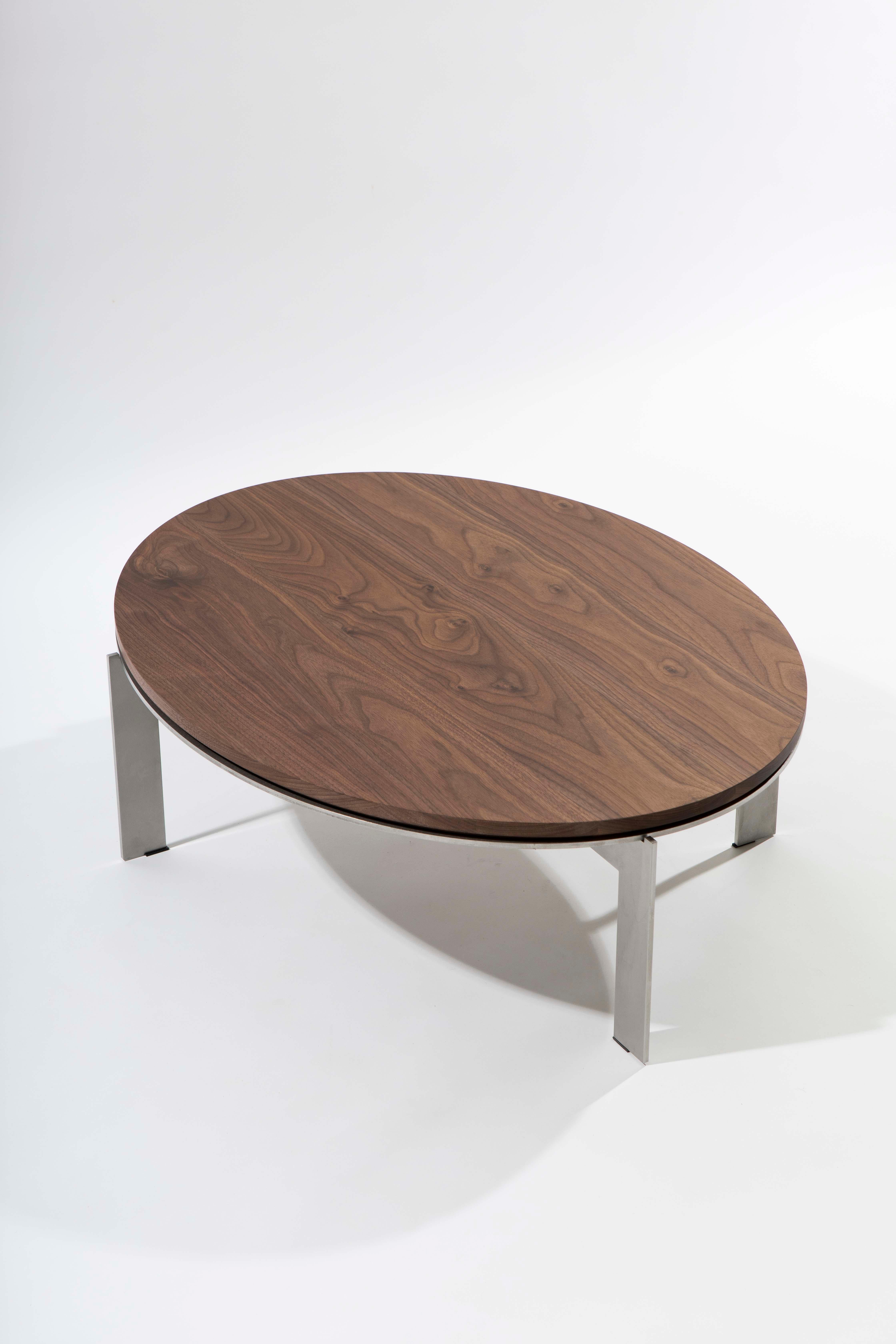 Brushed Modern contemporary oval ellipse side table, steel and walnut wood, Belgium For Sale