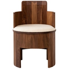 Silla Cooperativa Contemporánea Tapizada en Madera de Nogal by Fort Standard