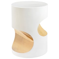 Table d'appoint contemporaine en céramique blanche et or par Hervé Langlais