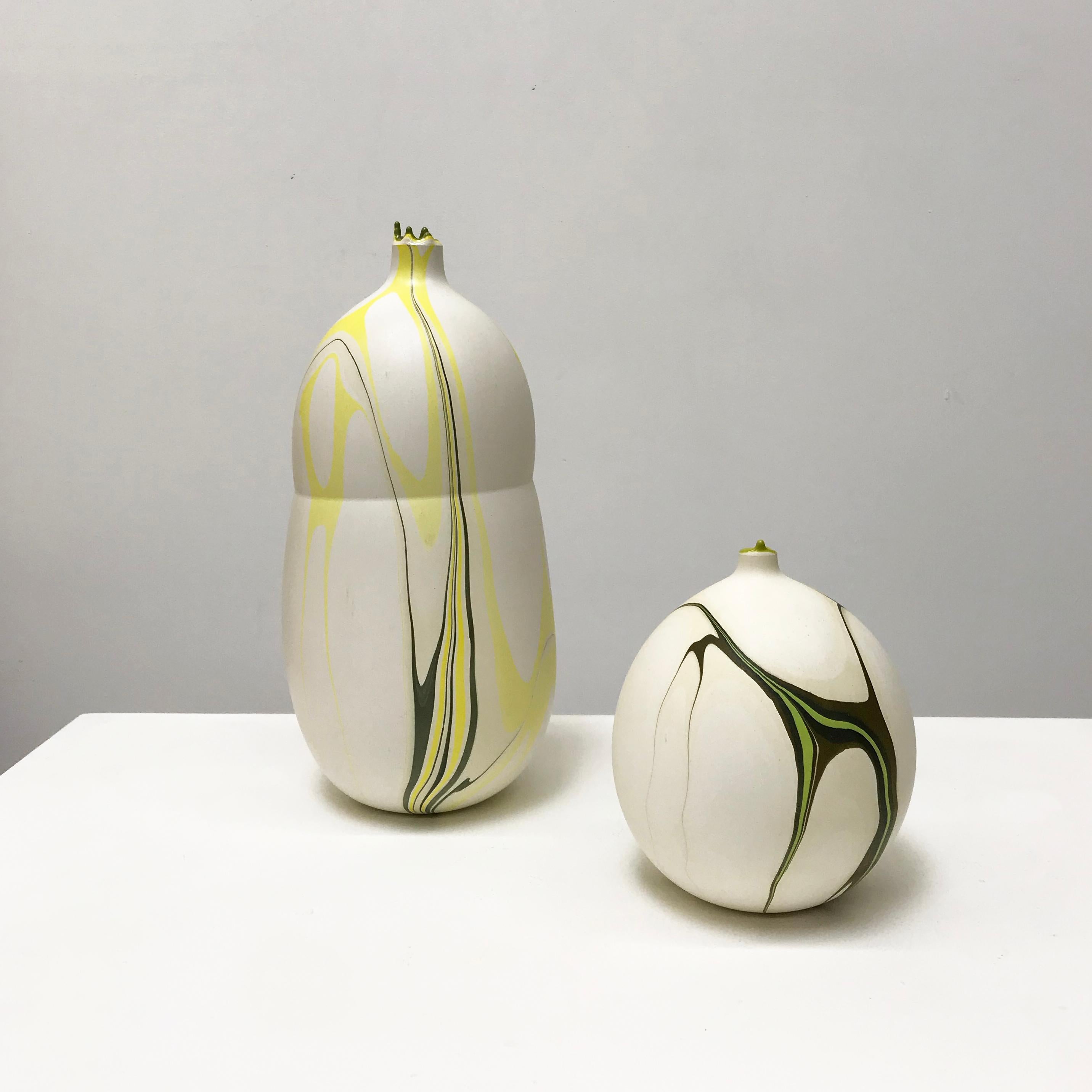 Contemporary White and Yellow Marbled Tethys Vase by Elyse Graham In New Condition For Sale In Springfield, OR
