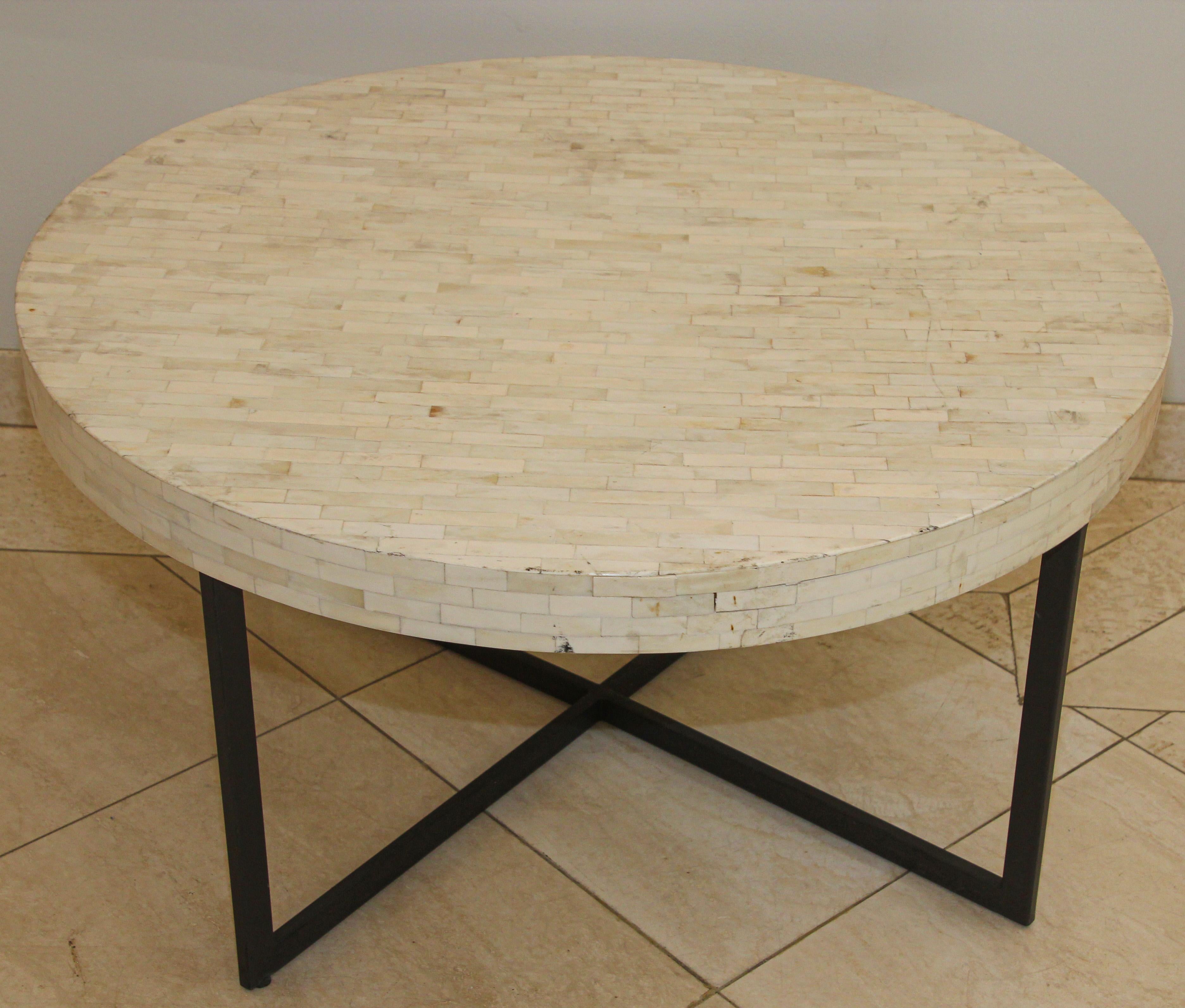 20th Century Contemporary White Bone Inlay Round Table For Sale