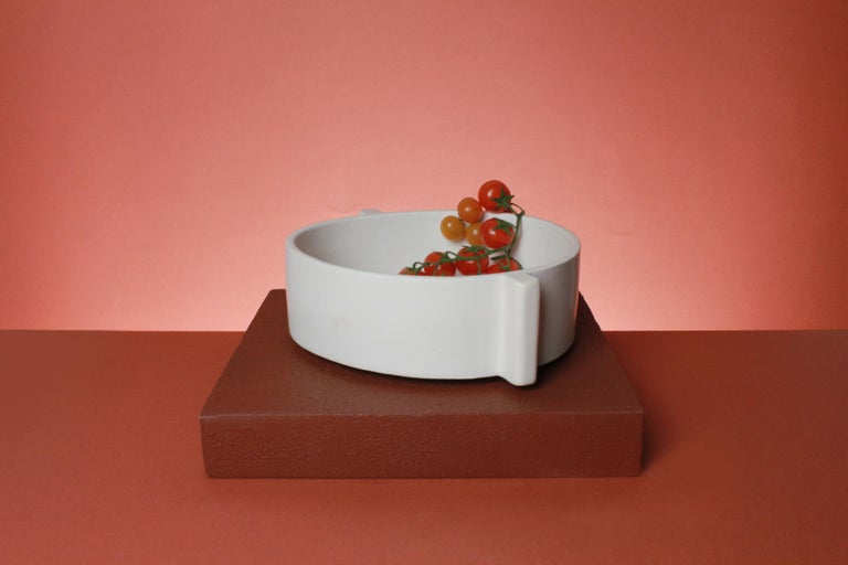 Contemporary White Ceramic Salad Bowl Serving Dish Handmade In New Condition For Sale In Milano, IT
