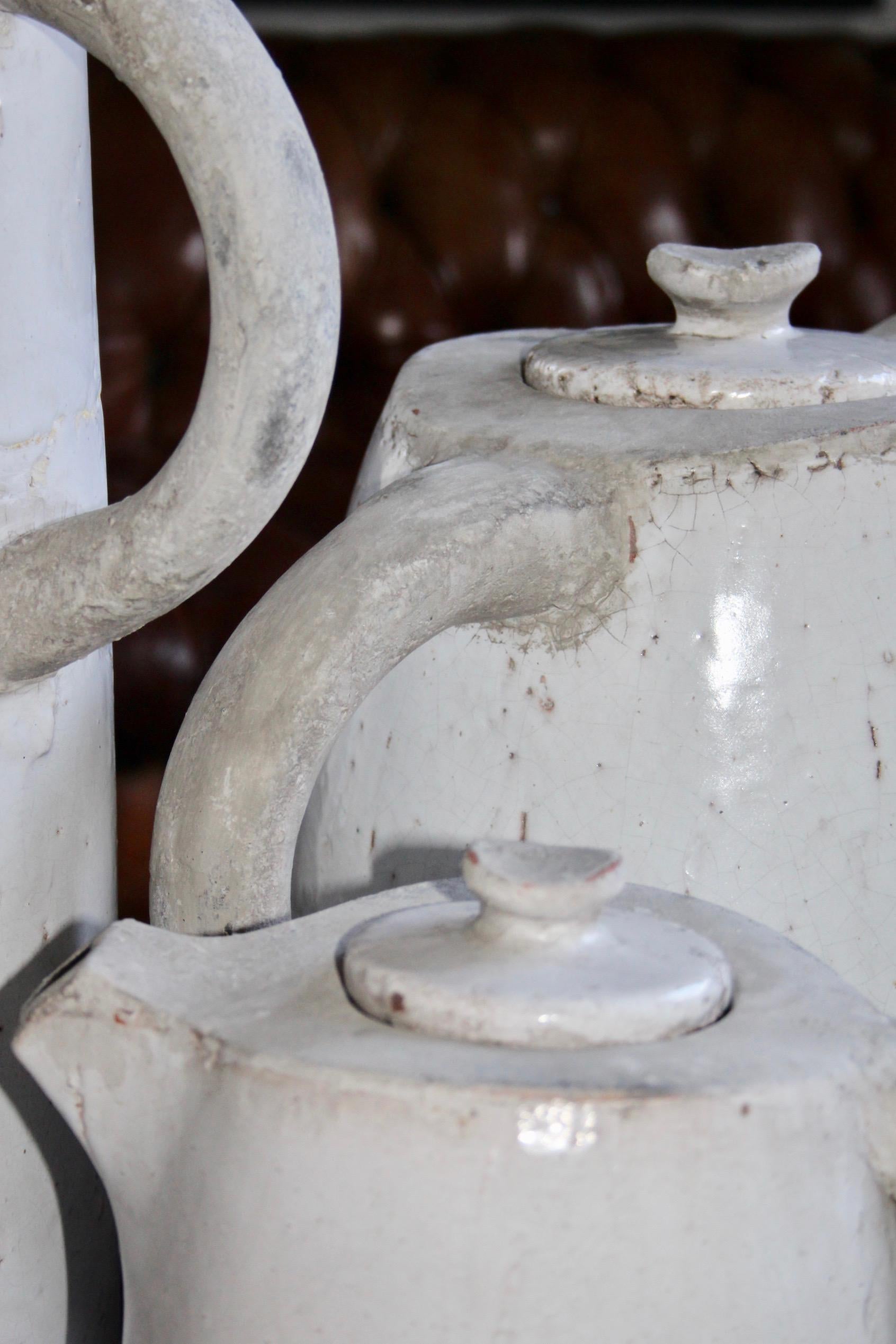 Européen Set de vases contemporains en céramique blanche