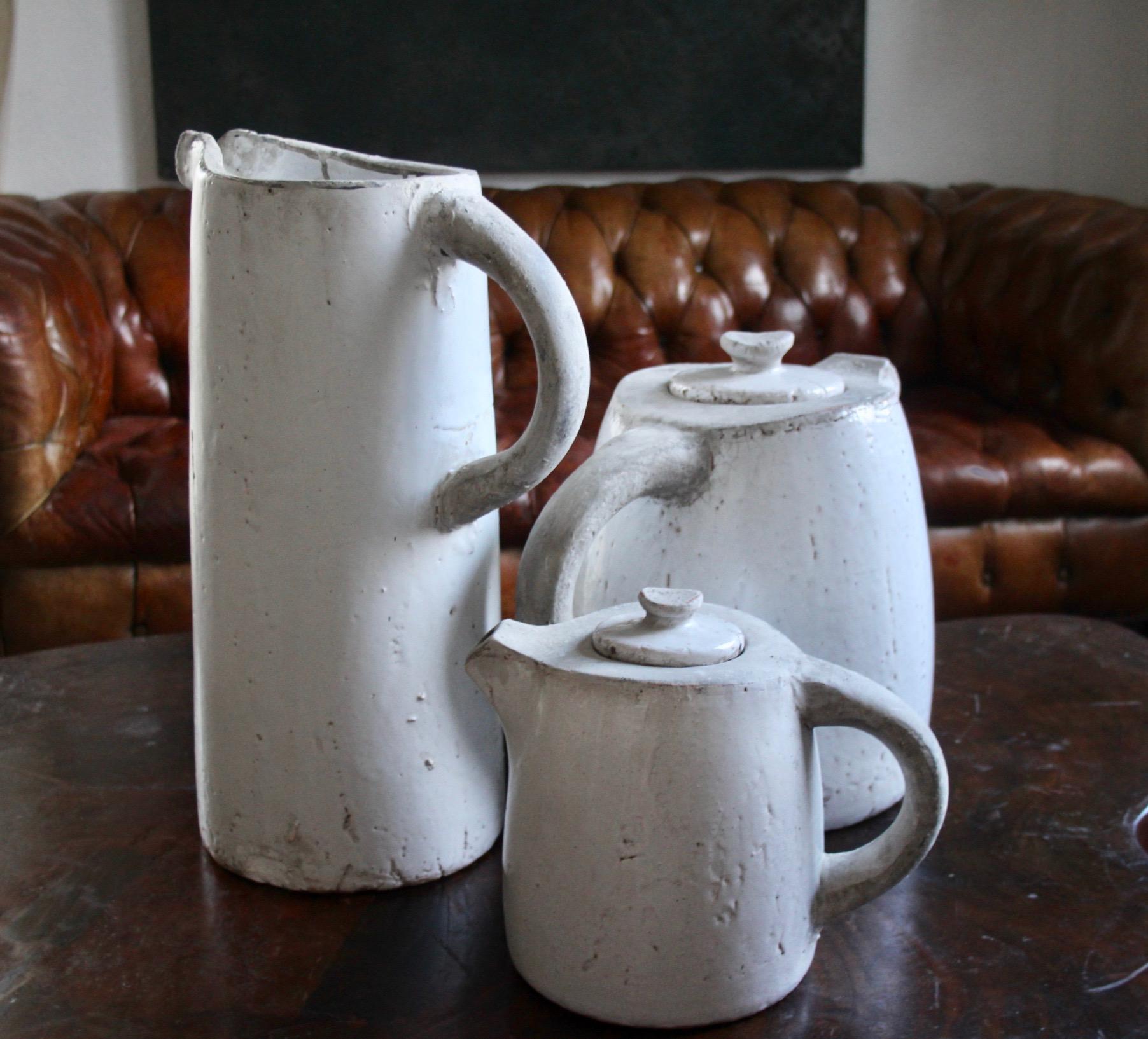 Set de vases contemporains en céramique blanche Bon état à grand Lancy, CH