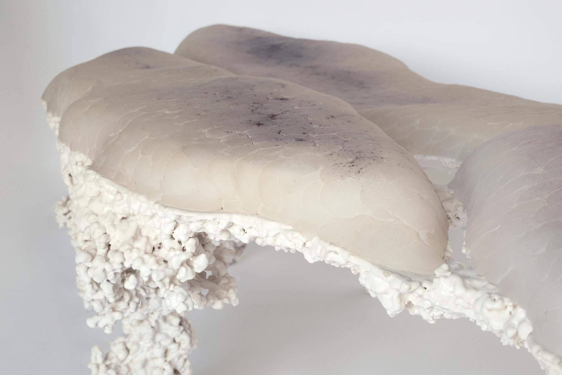 Contemporary white Epimorph bench - Selenite by Elissa Lacoste im Angebot 1