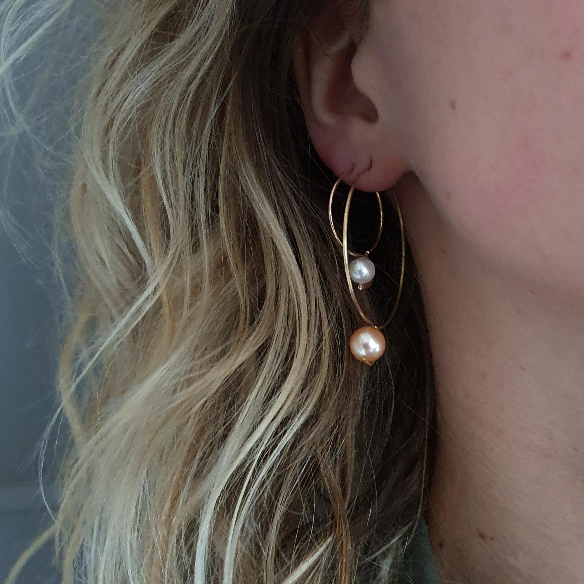 Brilliant Cut Contemporary White Freshwater Pearl Earrings, by Manon Ter Hogt with Diamonds For Sale