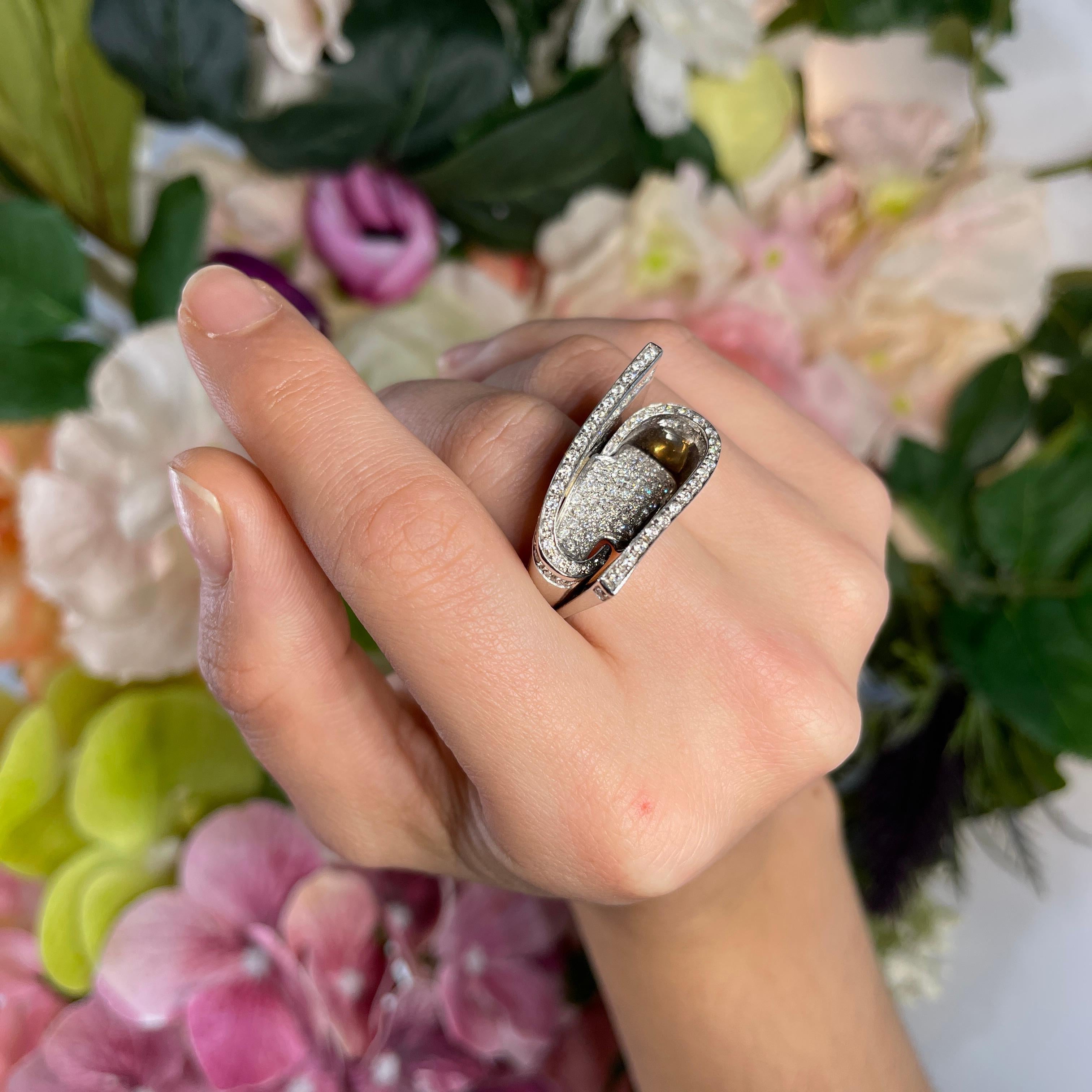 Contemporary White Gold 18kt Diamond Pavé Ring, 1.60 Carats For Sale 3