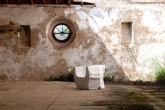 Contemporary white marble tooth chair