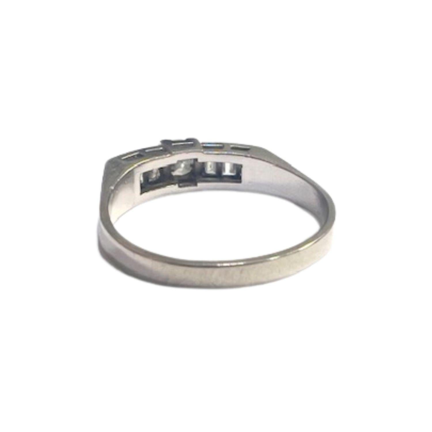 Women's Contemporary with 0.61 ct Diamonds  White Gold Ring For Sale