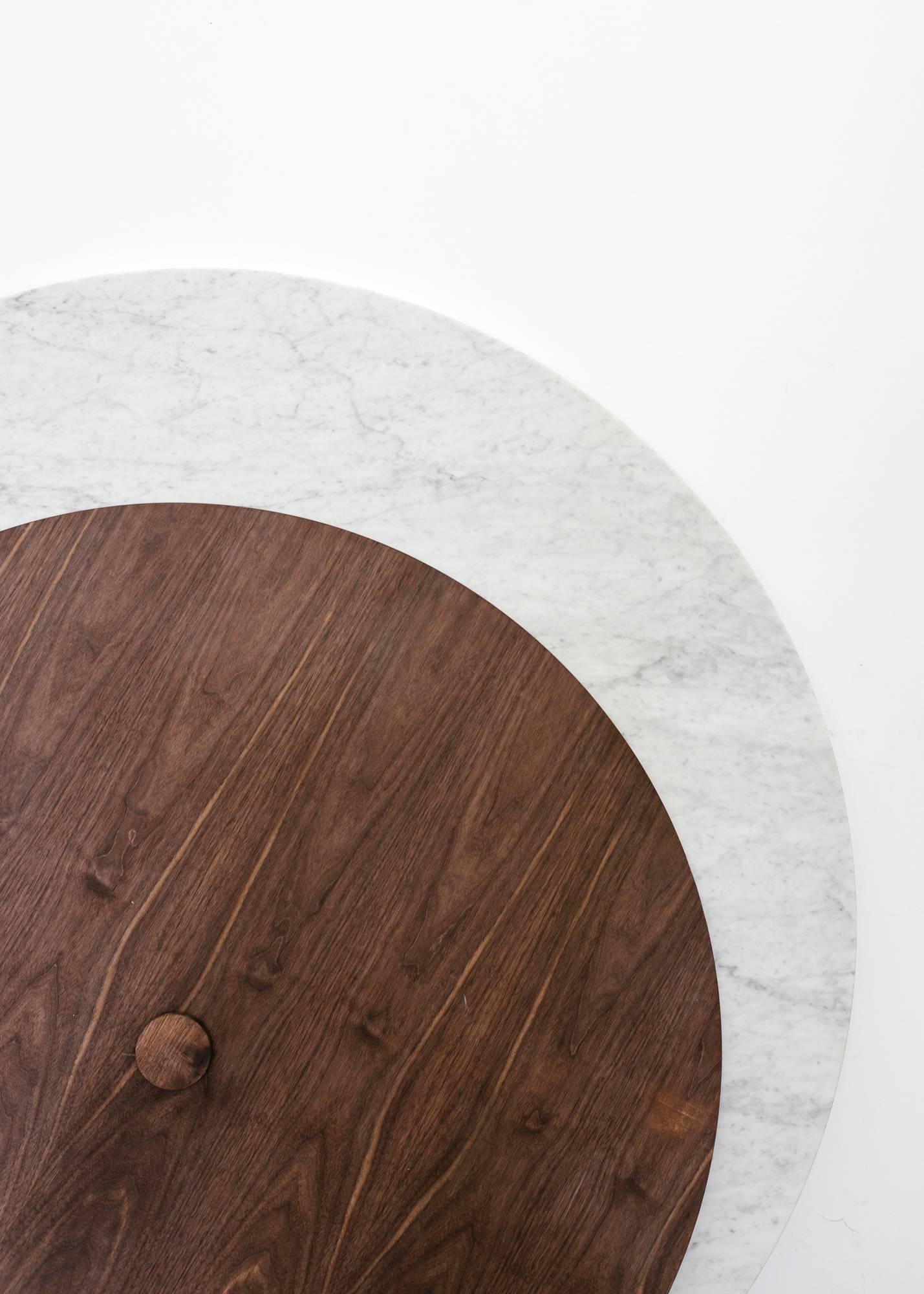 Contemporary Wood Round Column Dining Table in White Oak von Fort Standard im Angebot 4