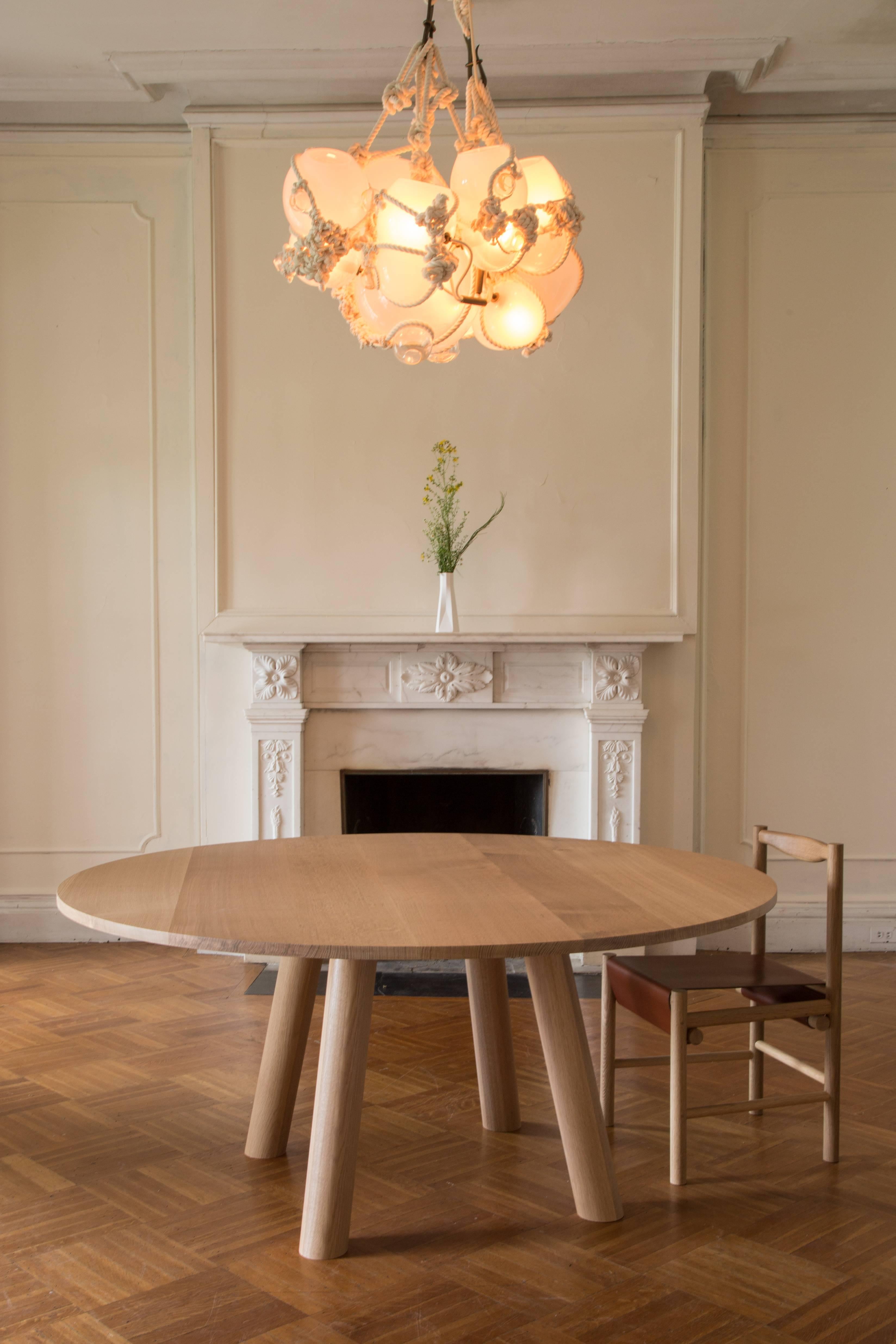 Contemporary Wood Round Column Dining Table in White Oak von Fort Standard im Angebot 2