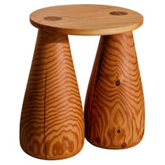 Tavolino a campana in legno contemporaneo