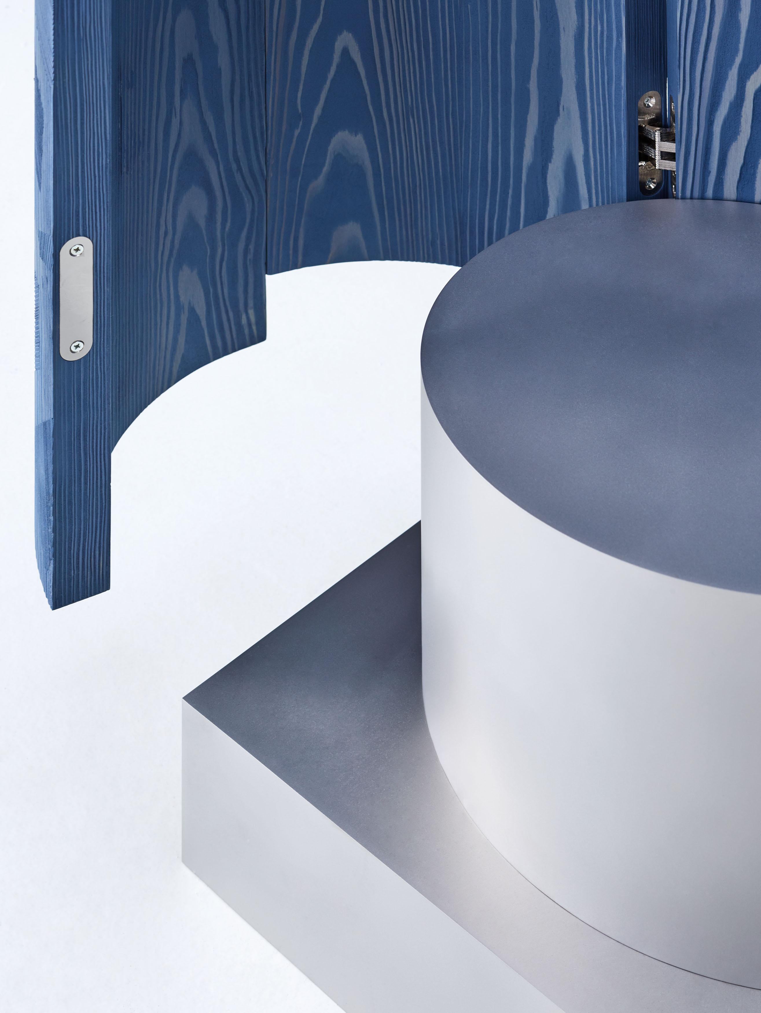Zeitgenössischer blau lackierter Holz-Raumteiler BLEND von Ward Wijnant im Angebot 1