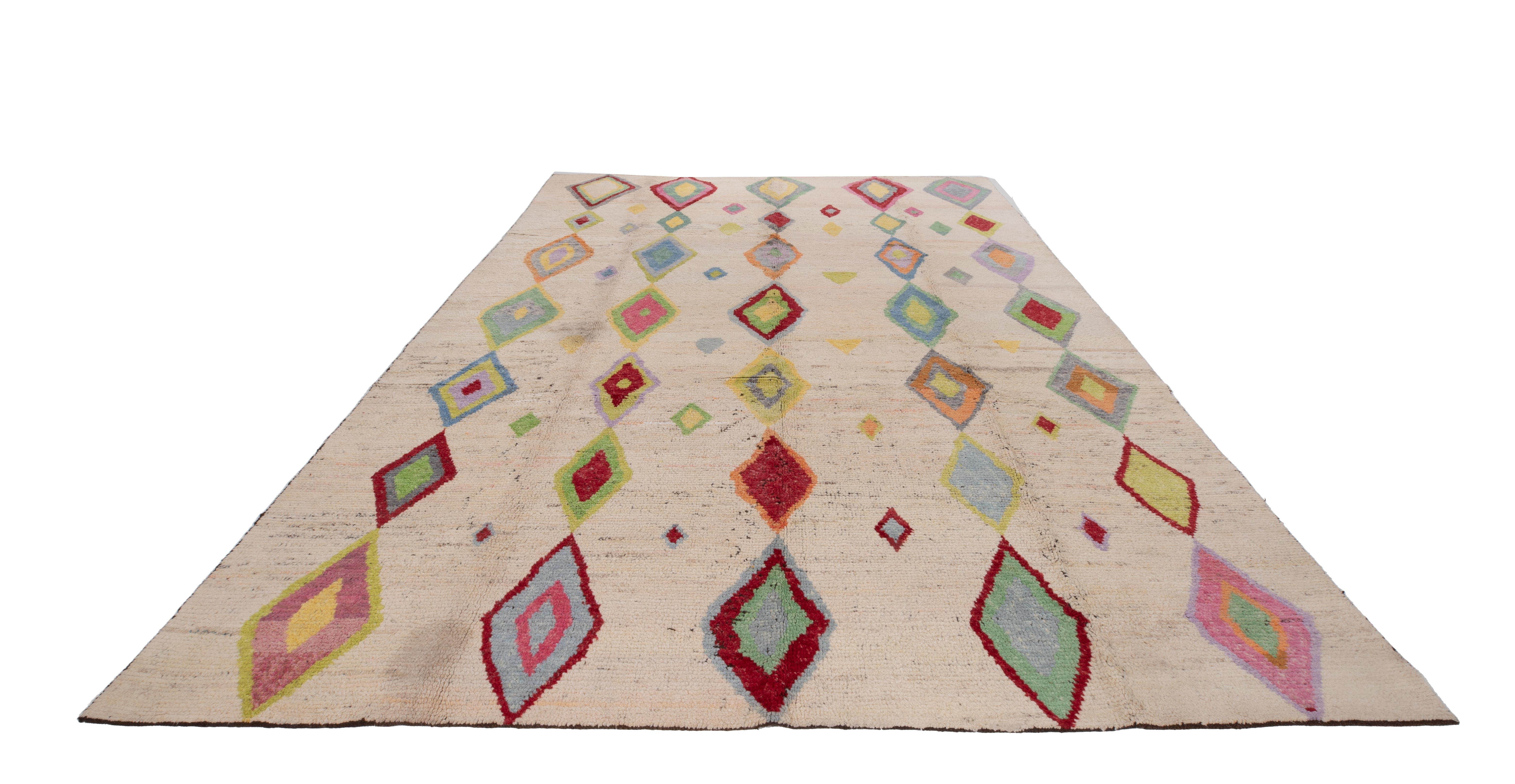 Contemporary Wool Colourful Turkish Rug In Excellent Condition For Sale In Istanbul, TR