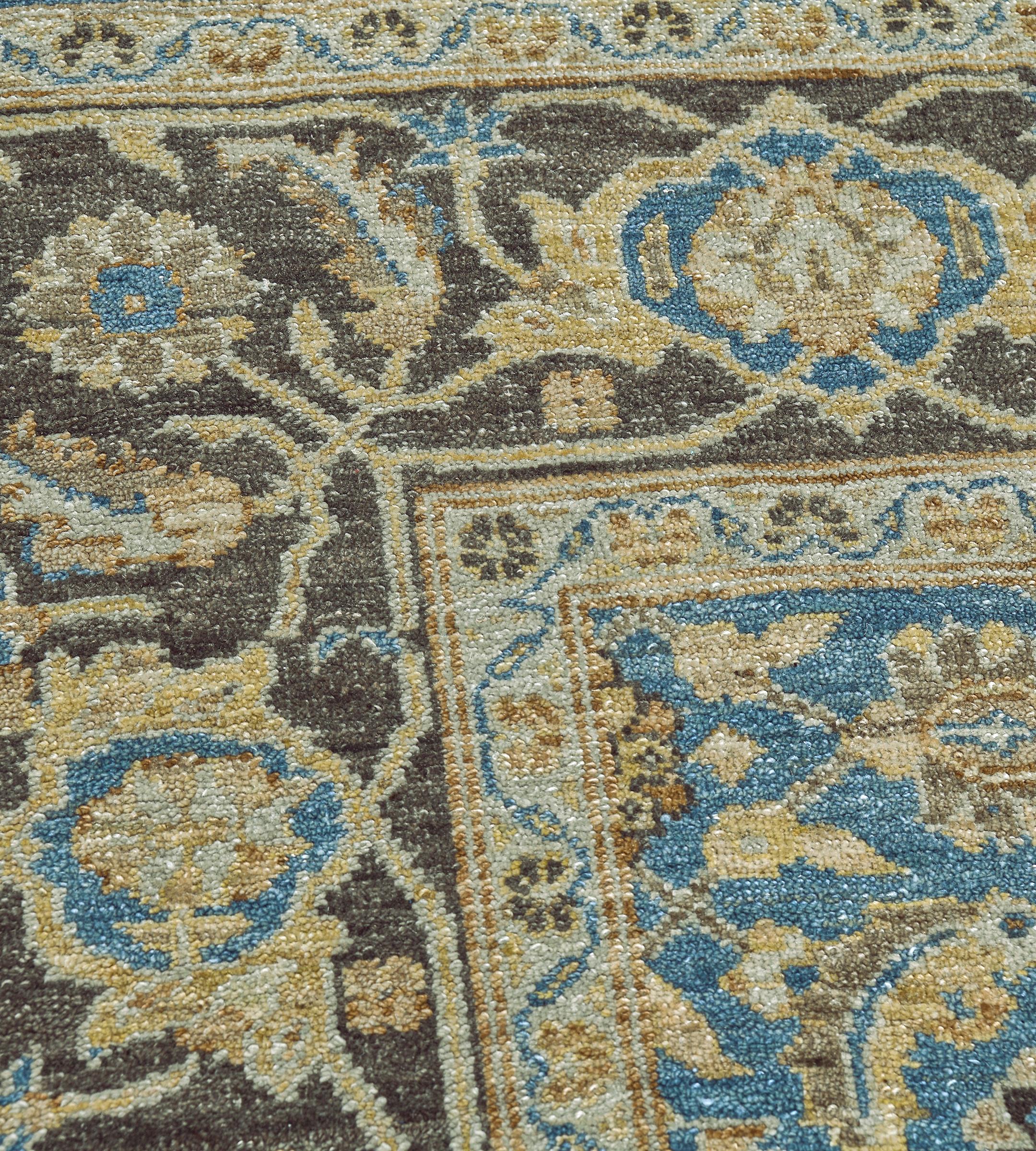 XXI secolo e contemporaneo Tappeto contemporaneo in lana intrecciata a mano di ispirazione Tabriz blu in vendita