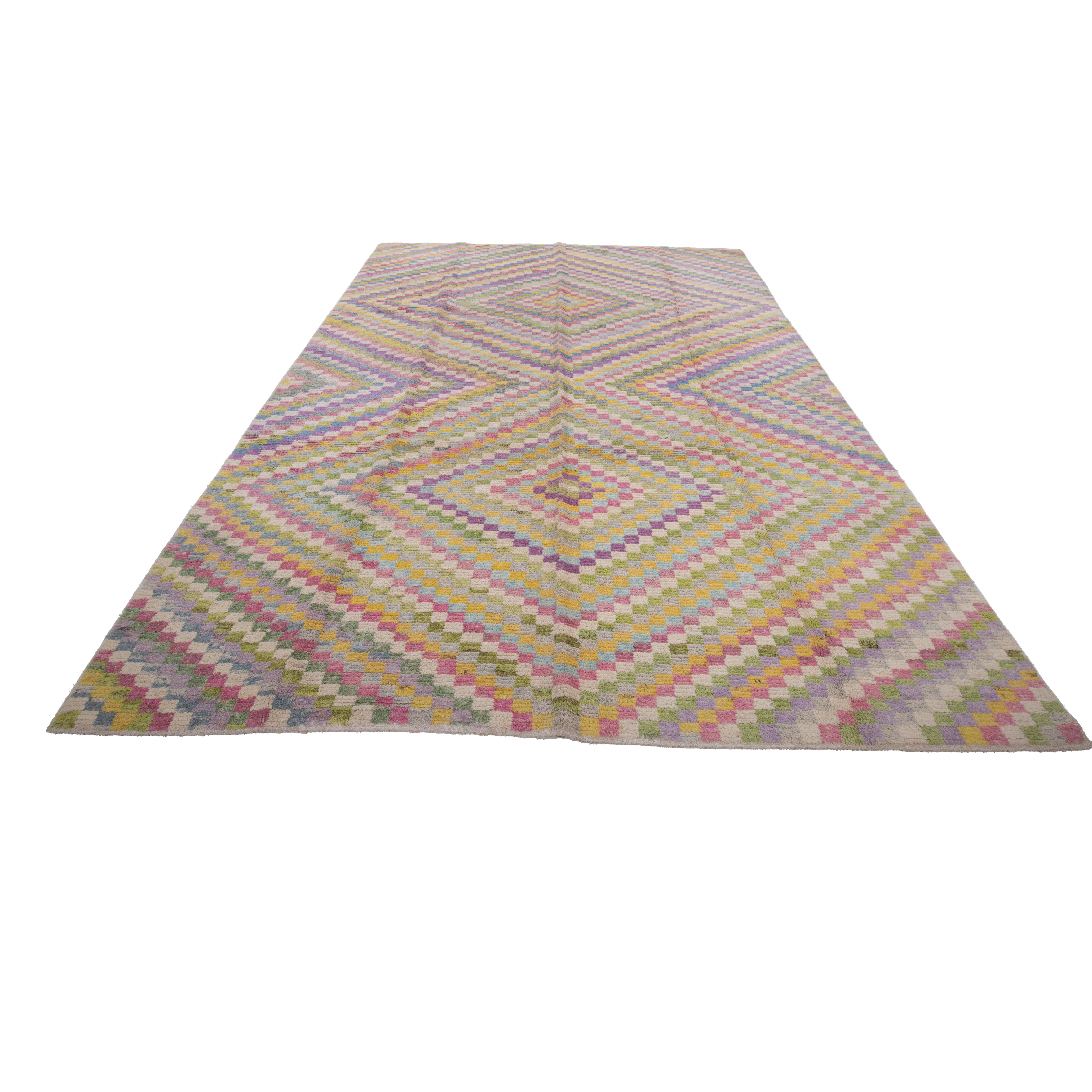 Contemporary Wool Pastel Turkish Rug In Excellent Condition For Sale In Istanbul, TR