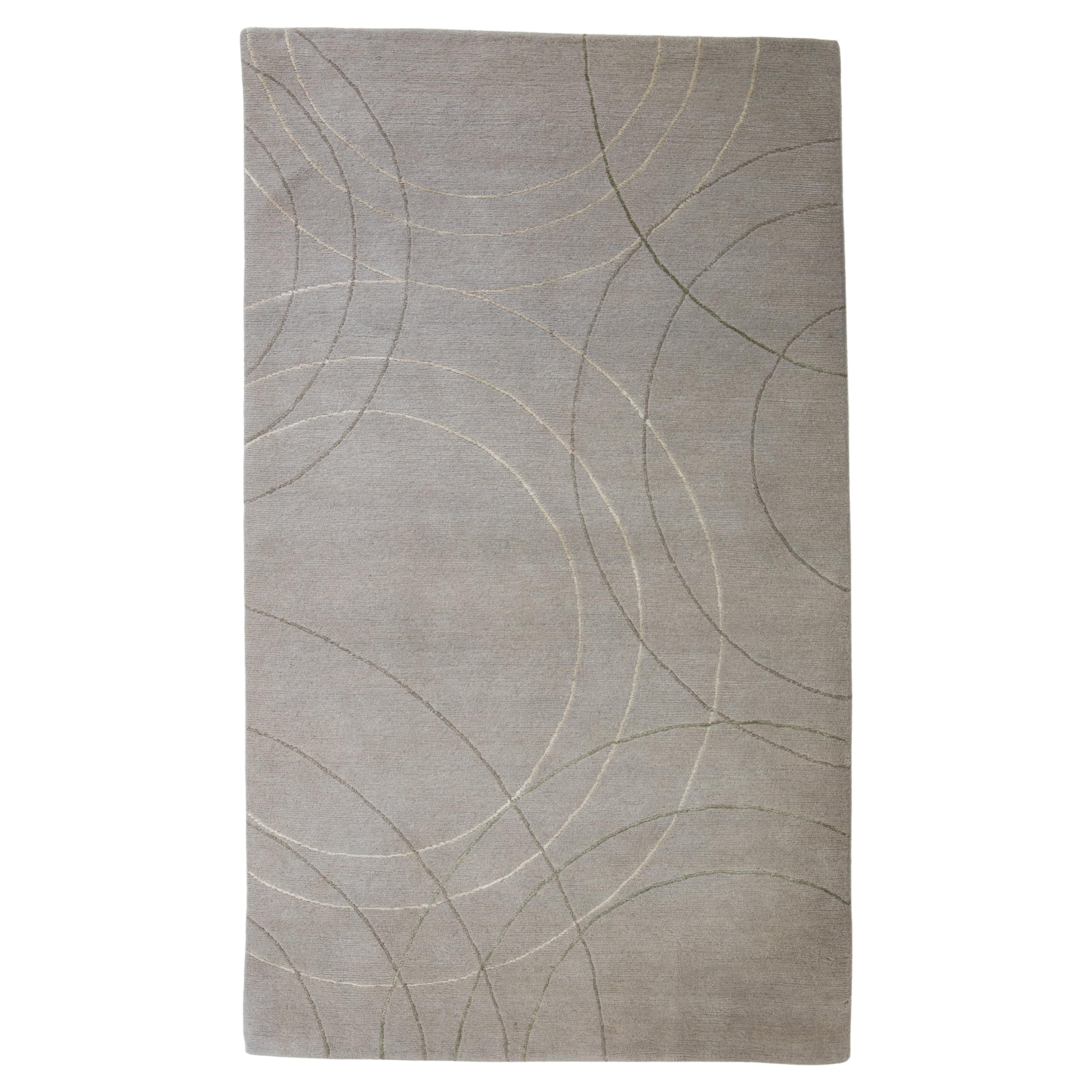Tapis contemporain en laine et soie, gris en vente