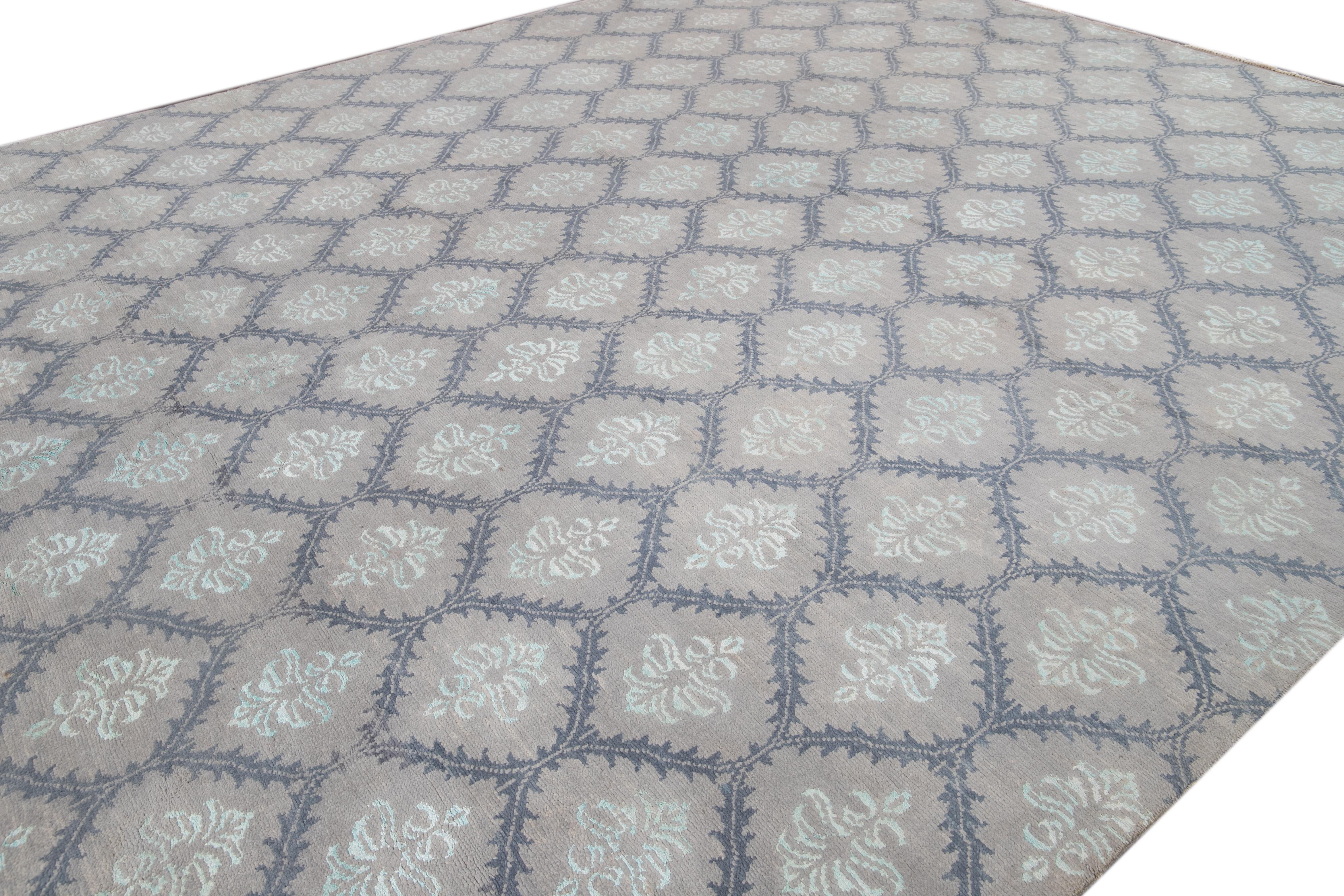 Hand-Knotted Contemporary Wool & Silk Rug in Gray Tones with a Modern Geometric Pattern For Sale