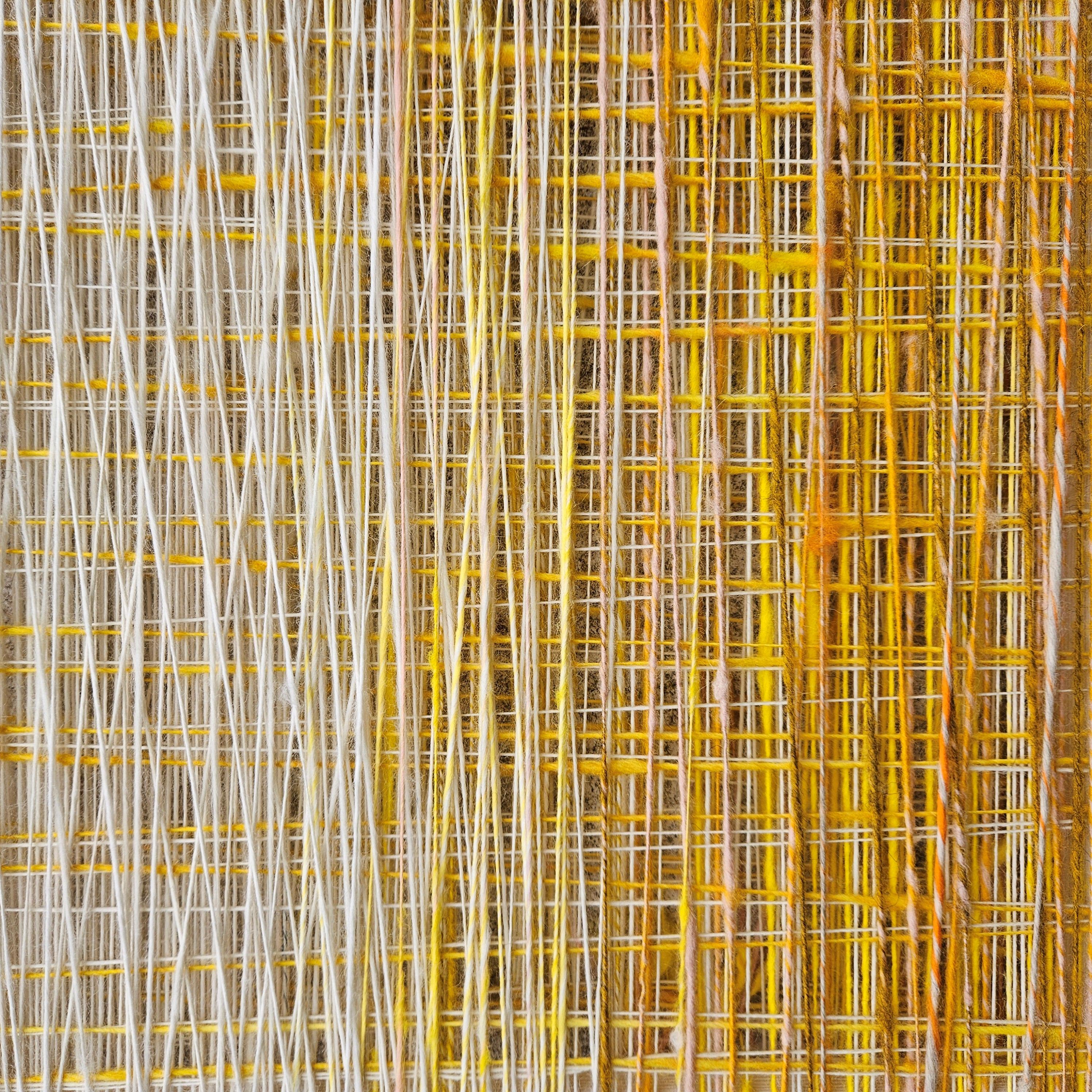 Minimalismo Opera d'arte in lana contemporanea - Oggetto da parete in lana astratto in vendita