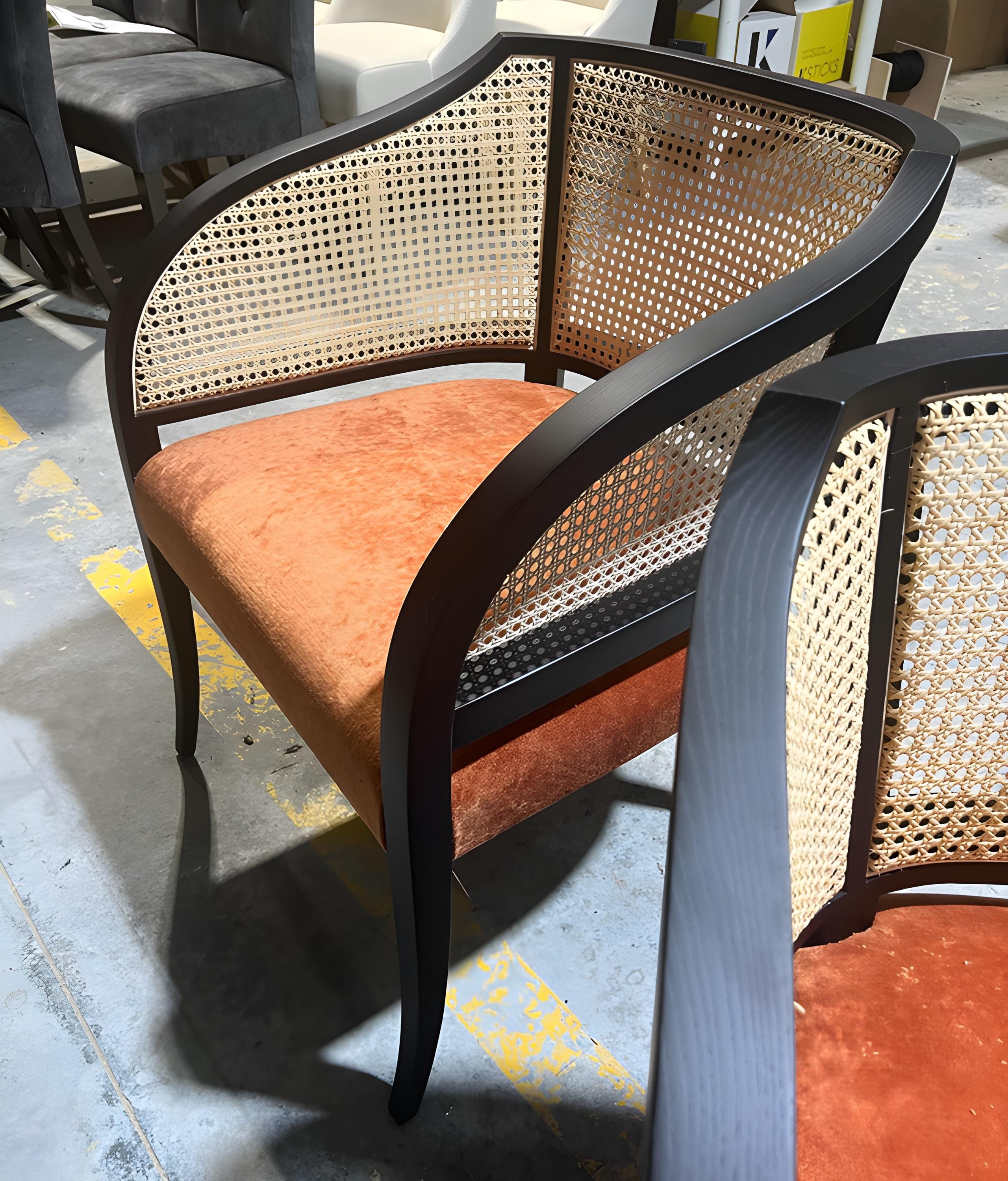 Sedie da pranzo contemporanee in canna intrecciata, set da 8 in vendita 1