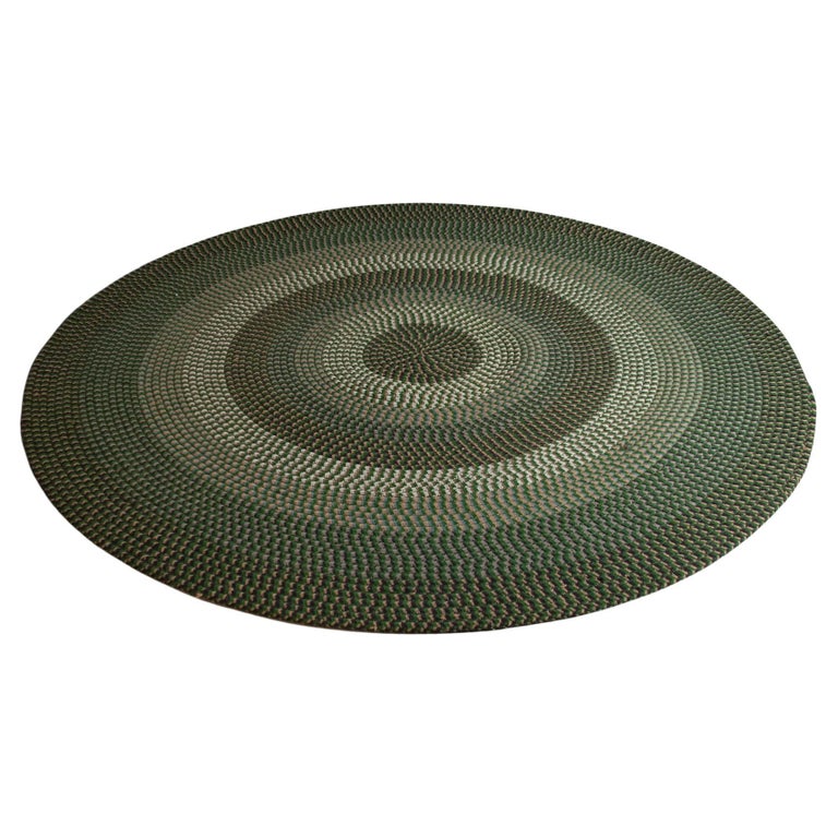 https://a.1stdibscdn.com/contemporary-woven-round-rug-for-sale/f_40763/f_269231921642246425824/f_26923192_1642246426361_bg_processed.jpg?width=768