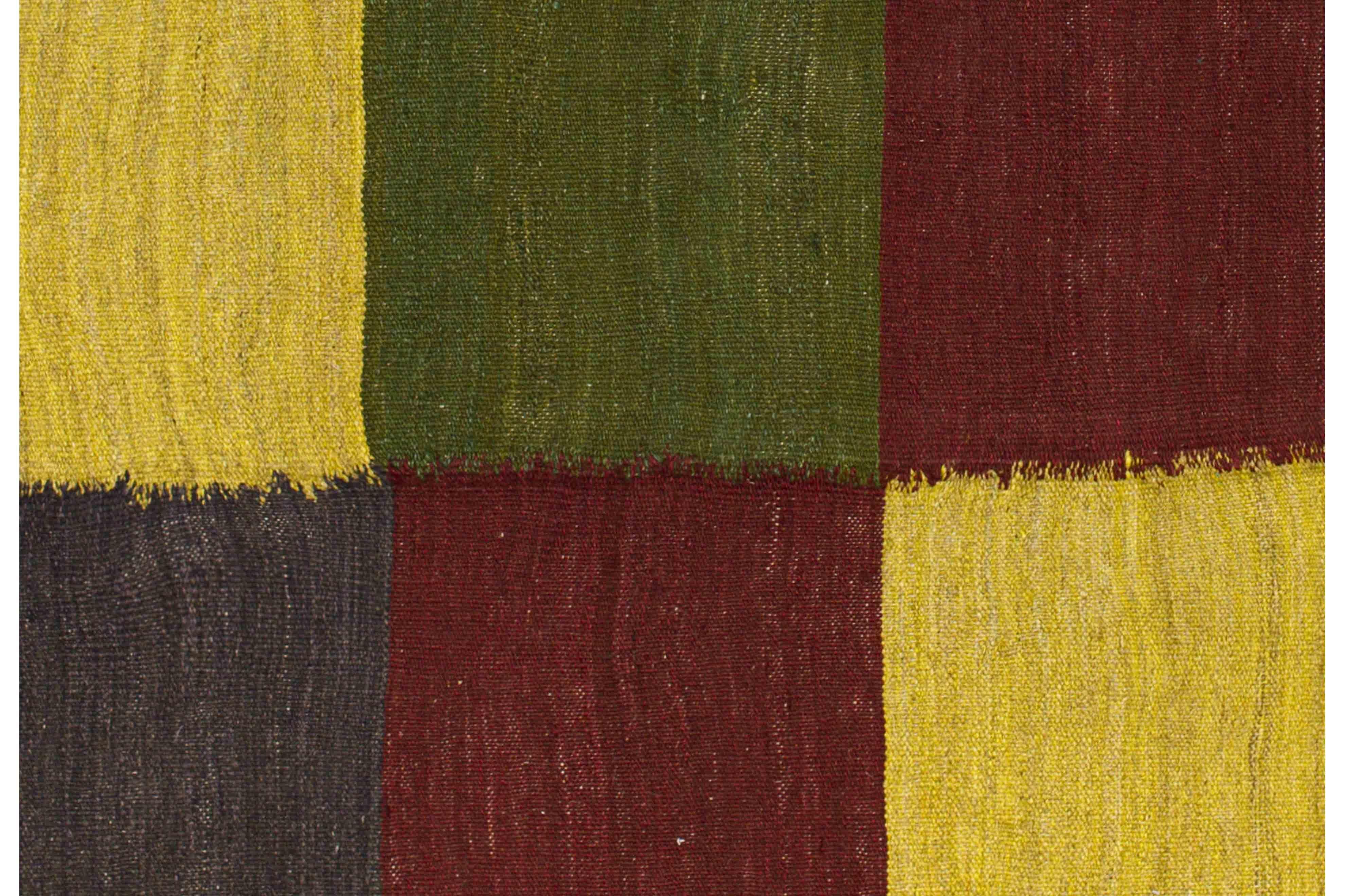 Contemporary Woven Rug, 5 ft × 8 ft , rote, grüne und blaue Blöcke im Angebot 2