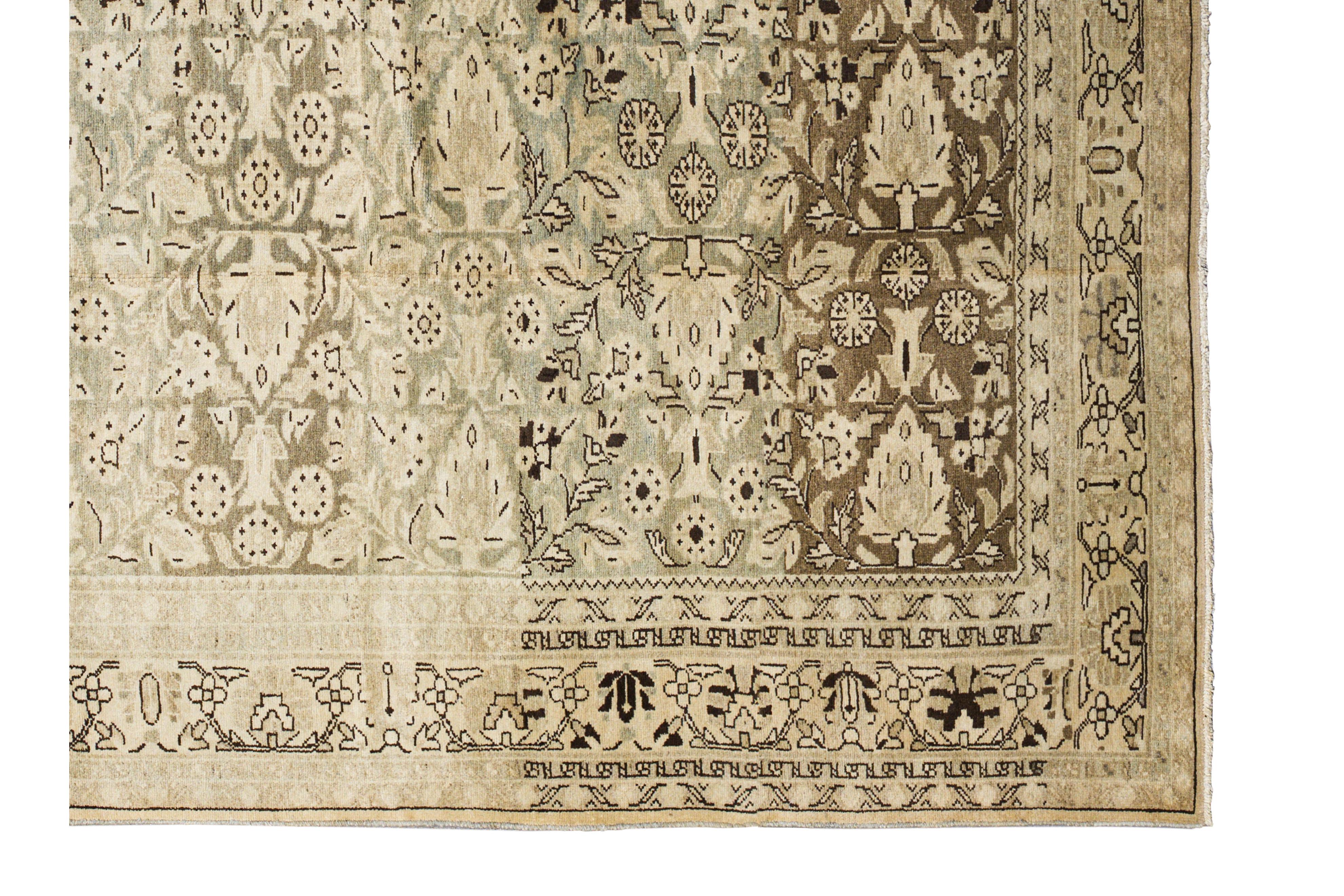 Zeitgenössischer Webteppich, 7 ft × 10 ft , Elfenbein und Braun (Handgewebt) im Angebot