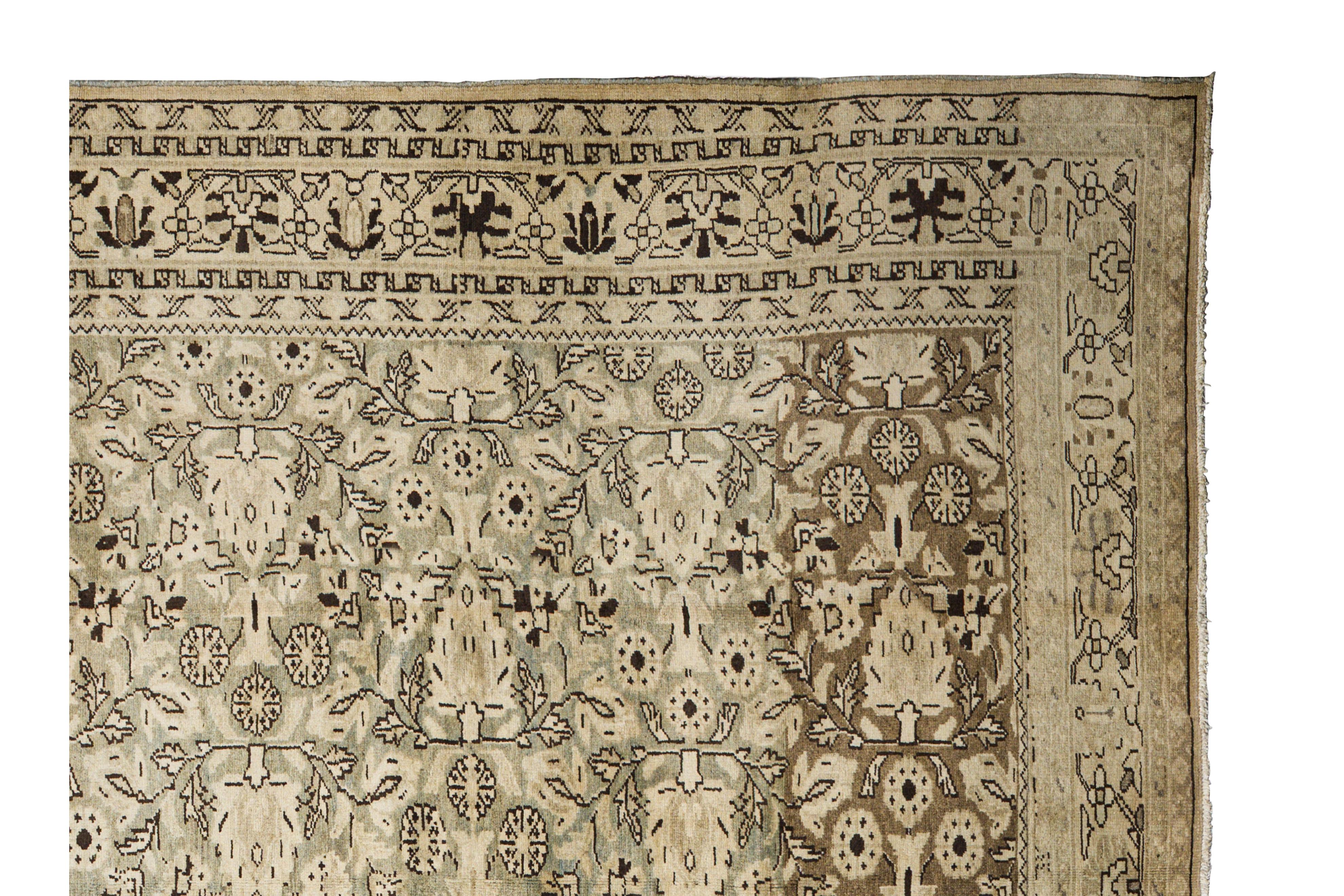 Zeitgenössischer Webteppich, 7 ft × 10 ft , Elfenbein und Braun (20. Jahrhundert) im Angebot