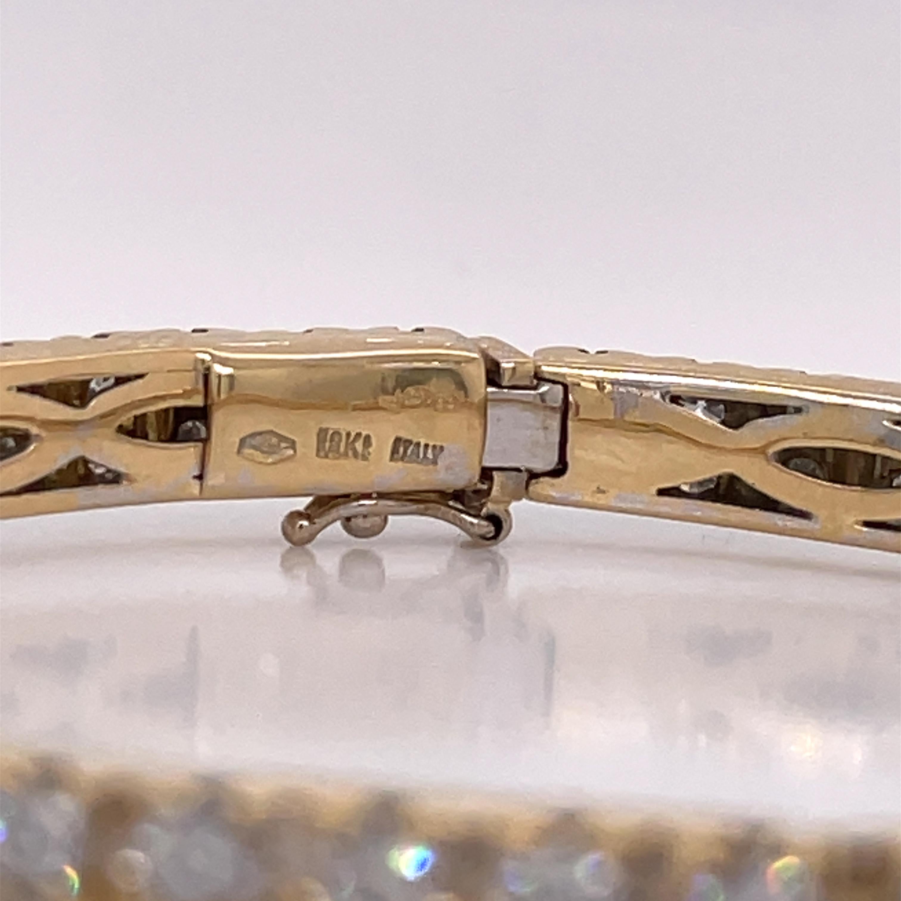 Taille ronde Bracelet bar contemporain en or jaune et diamants en vente