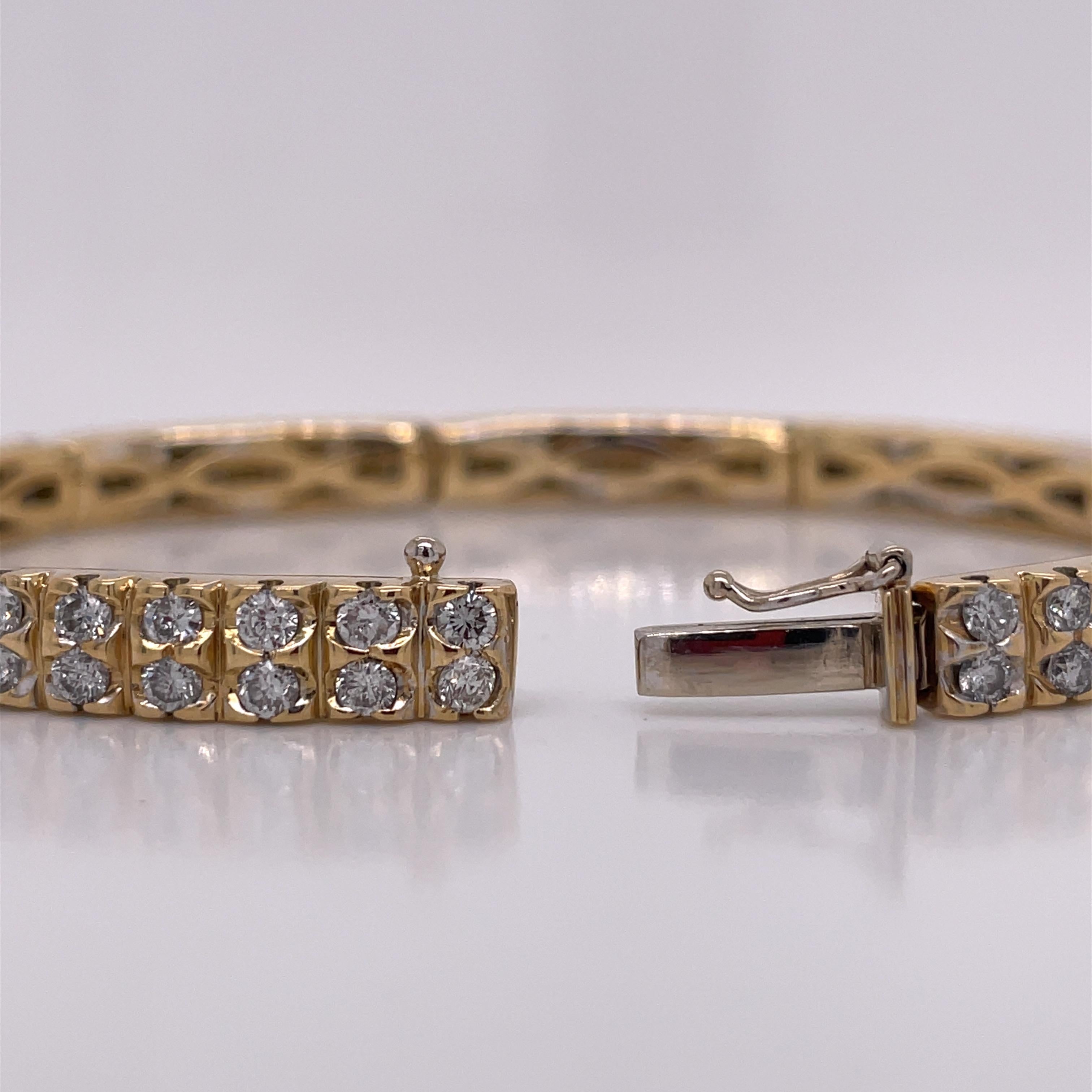Contemporary Yellow Gold Diamond Bar Bracelet For Sale 2