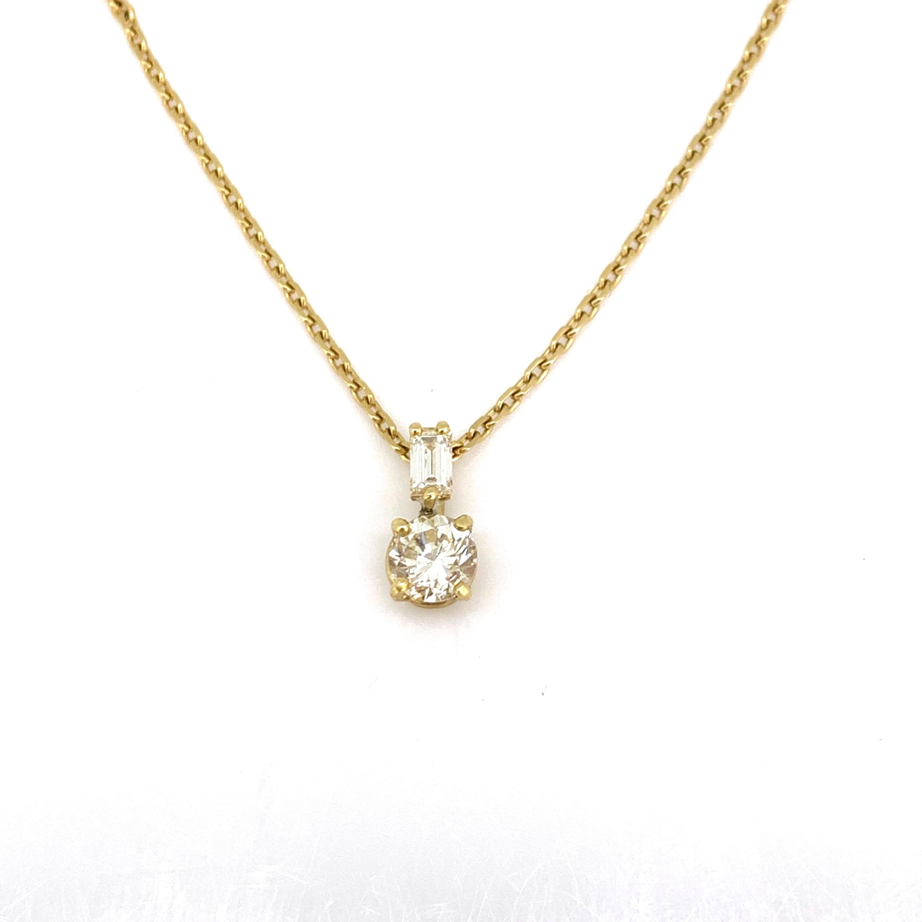 Contemporary Yellow Gold Round and Baguette Diamonds Pendant Necklace 3
